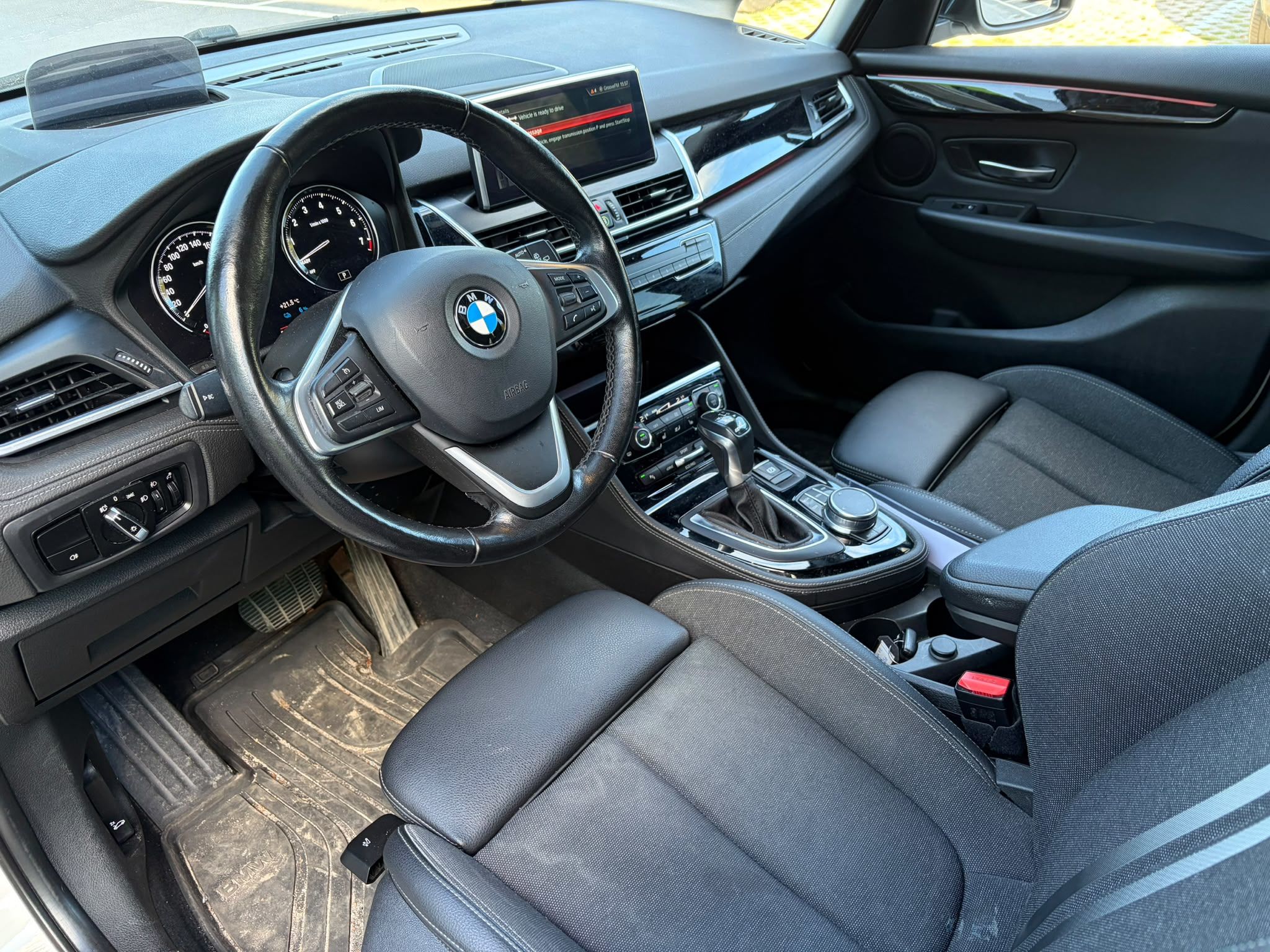 BMW 225 2019