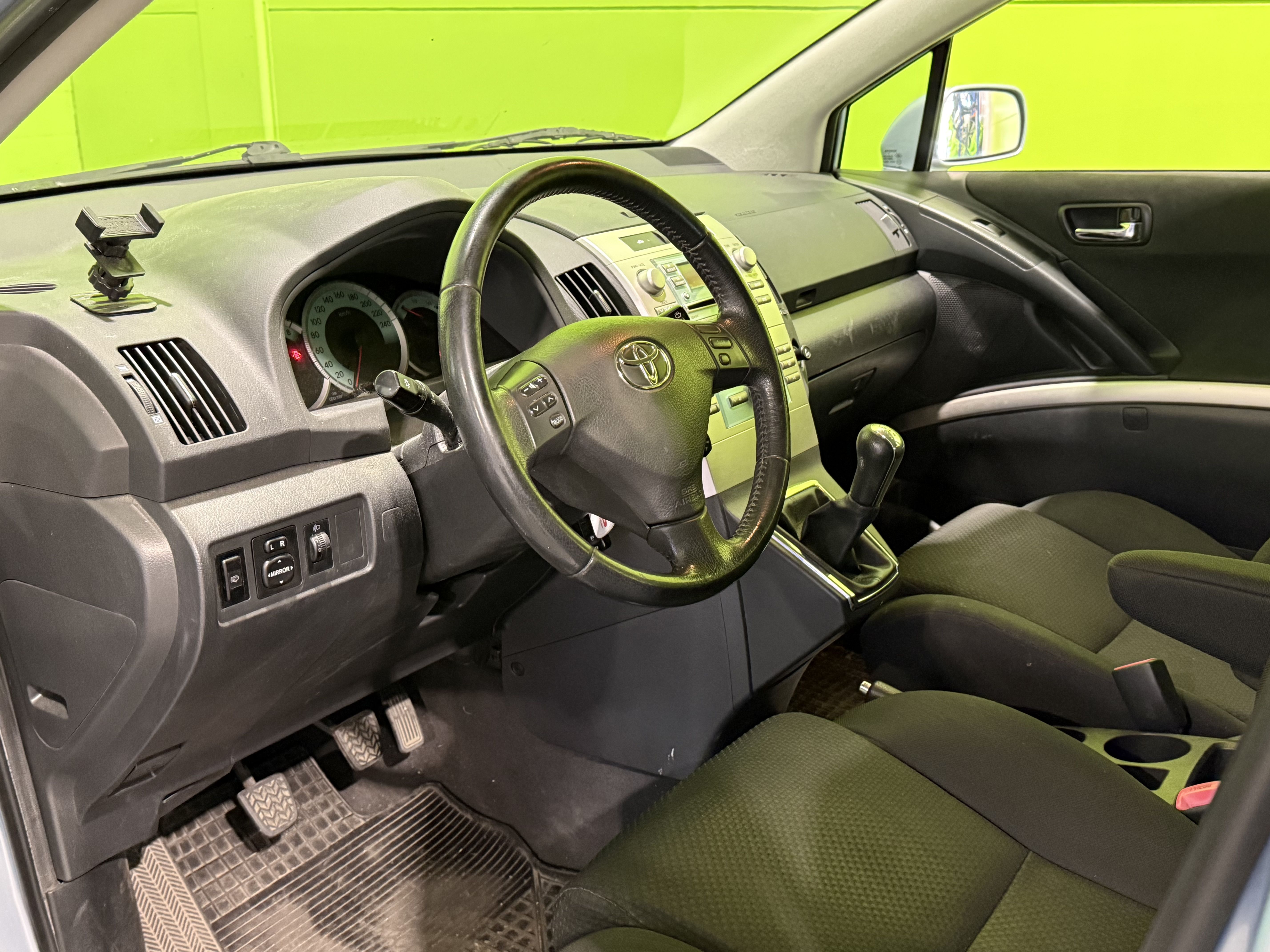 Toyota Corolla Verso 2005