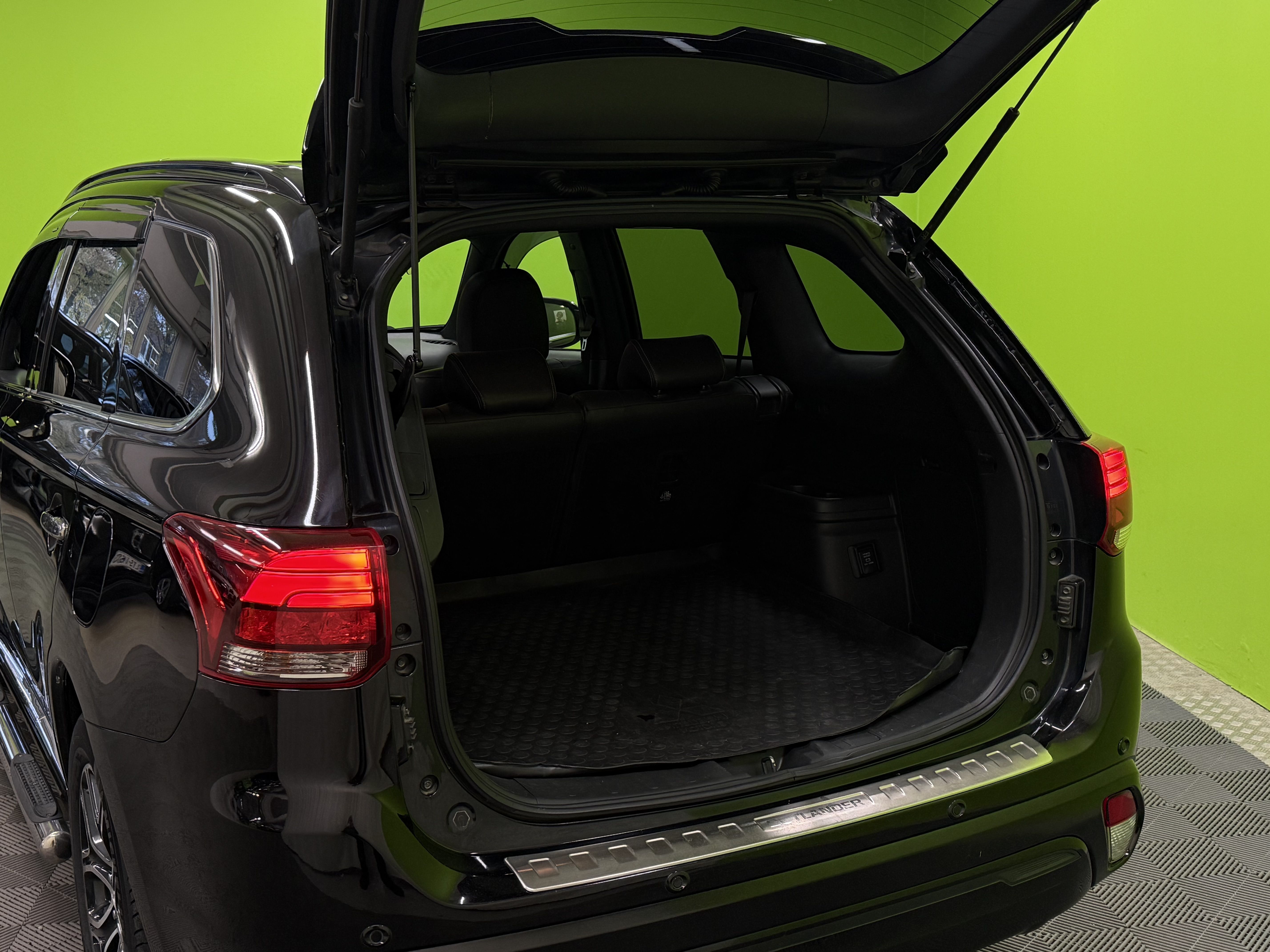 Mitsubishi Outlander PHEV 2019