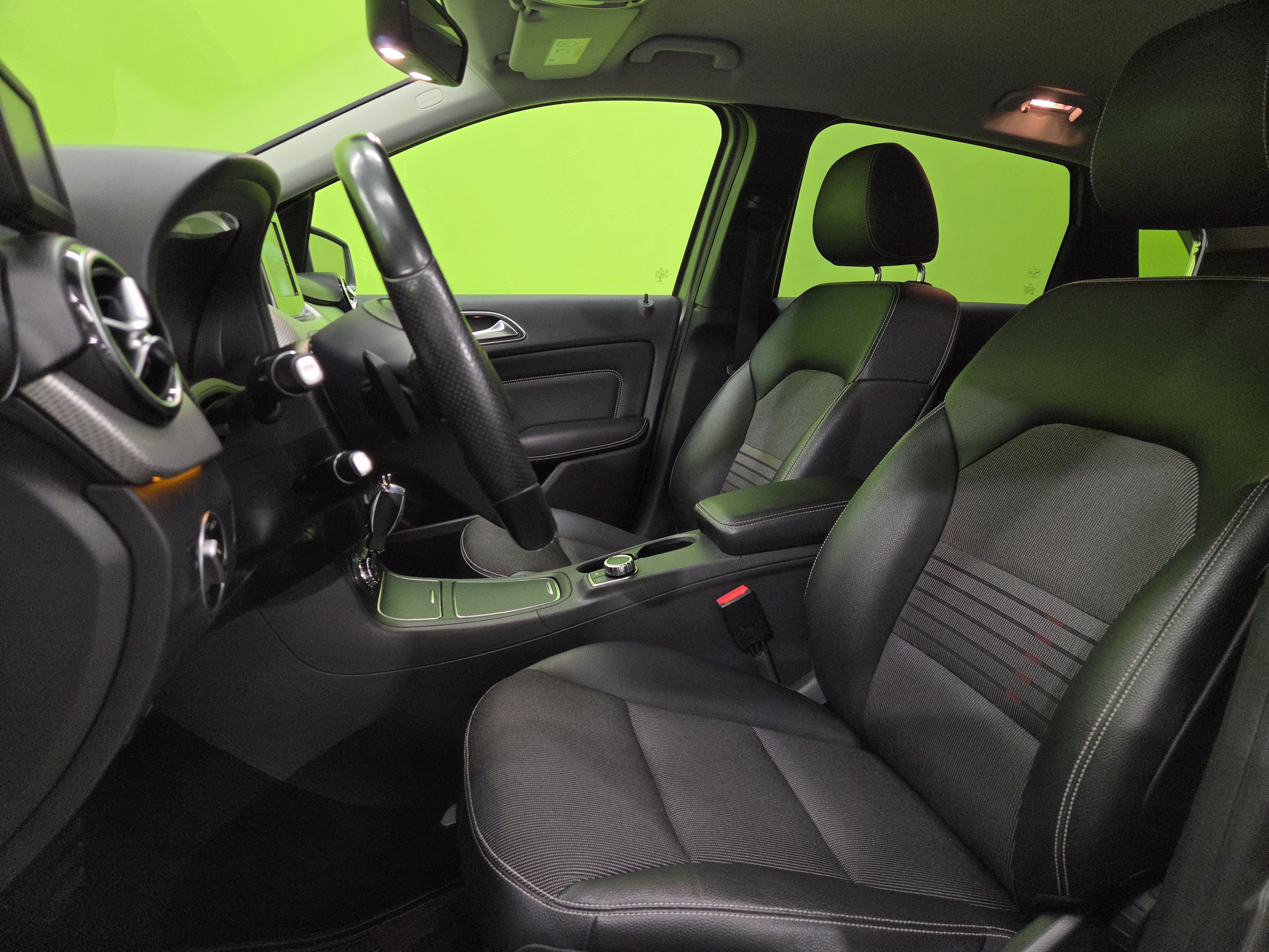 Mercedes-Benz B 2015
