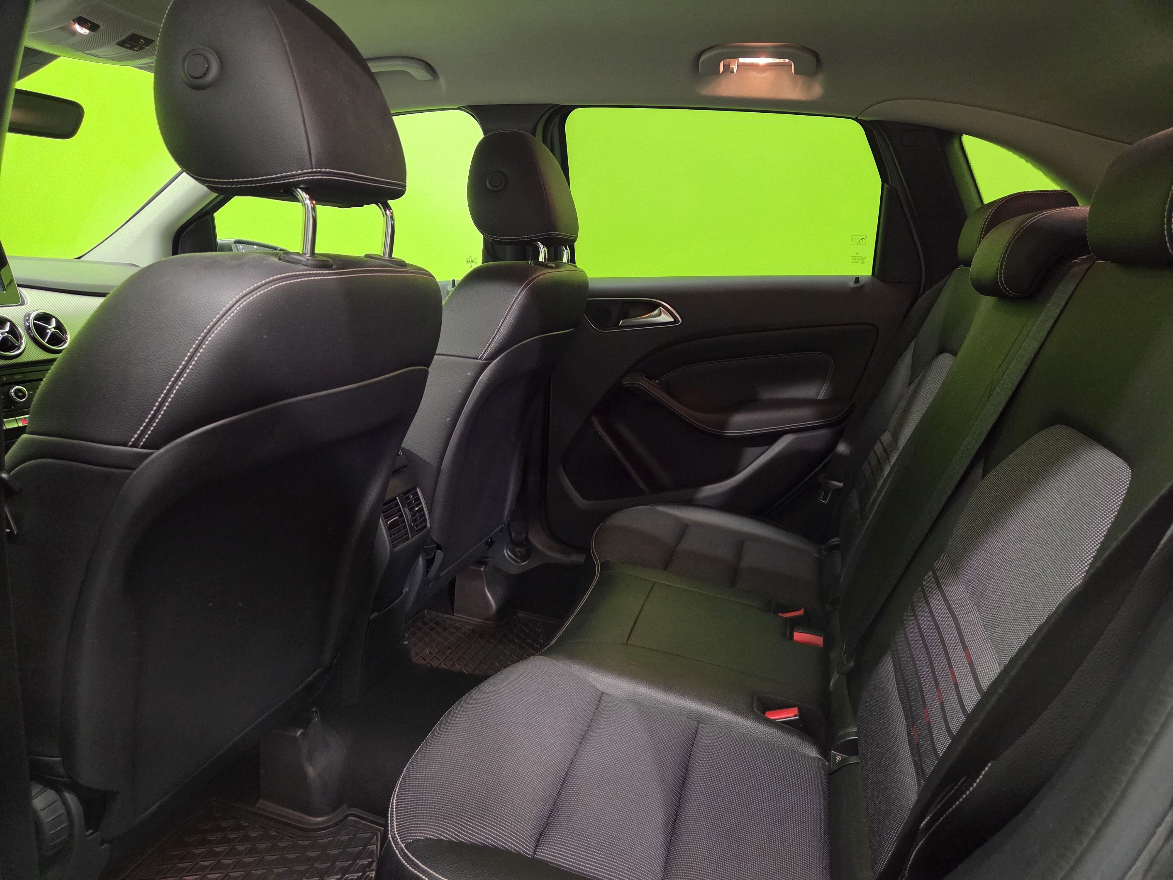 Mercedes-Benz B 2015