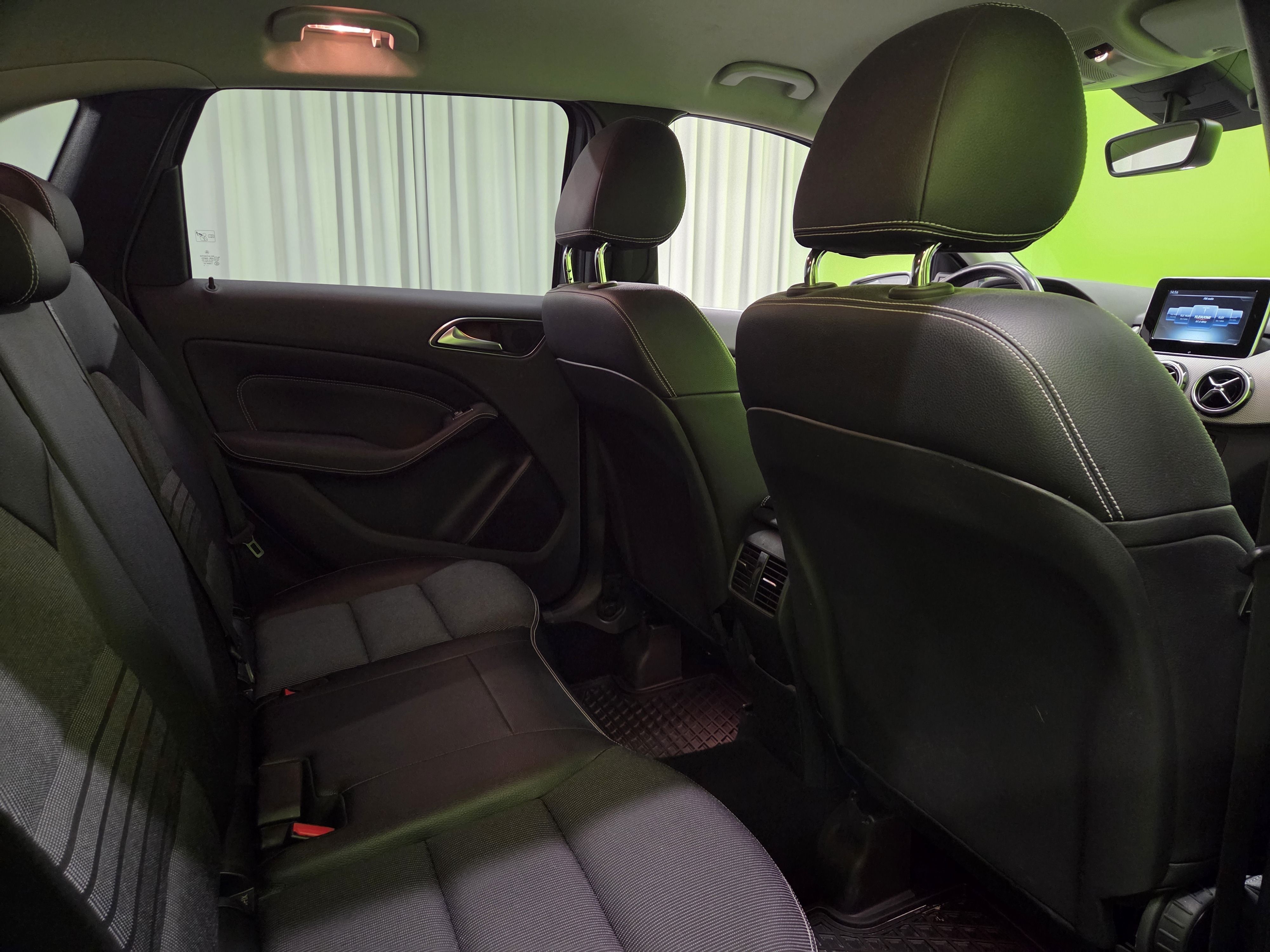 Mercedes-Benz B 2015