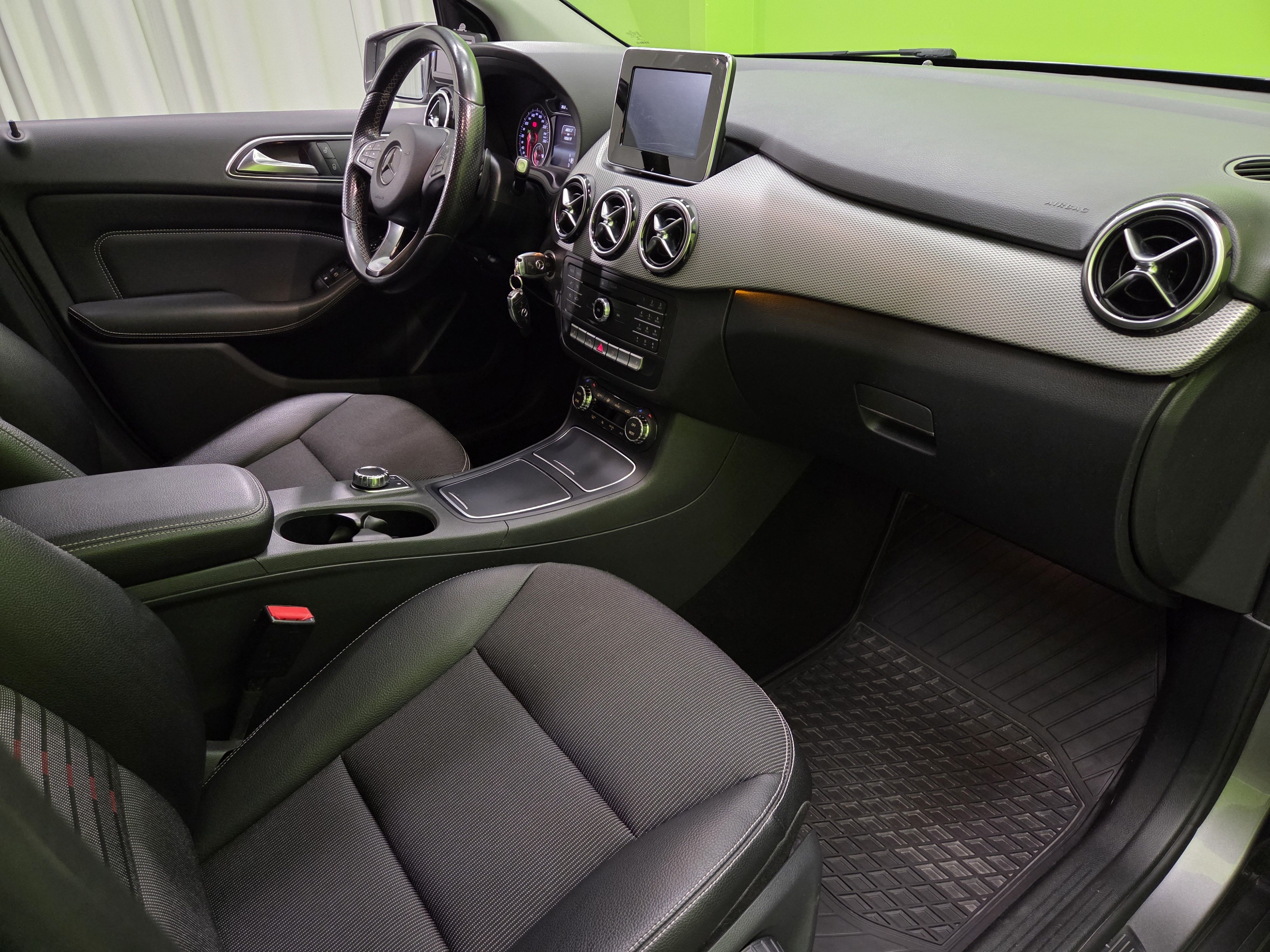 Mercedes-Benz B 2015