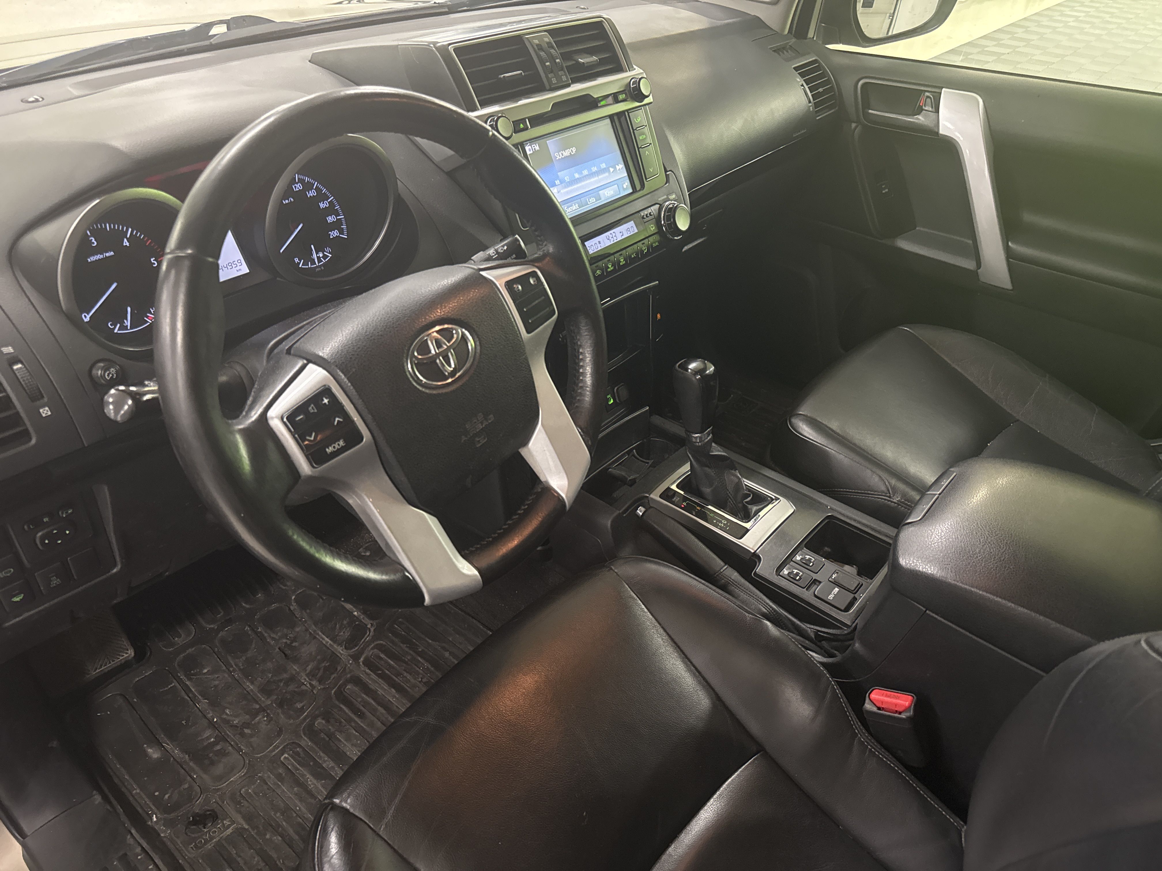 Toyota Land Cruiser 2015