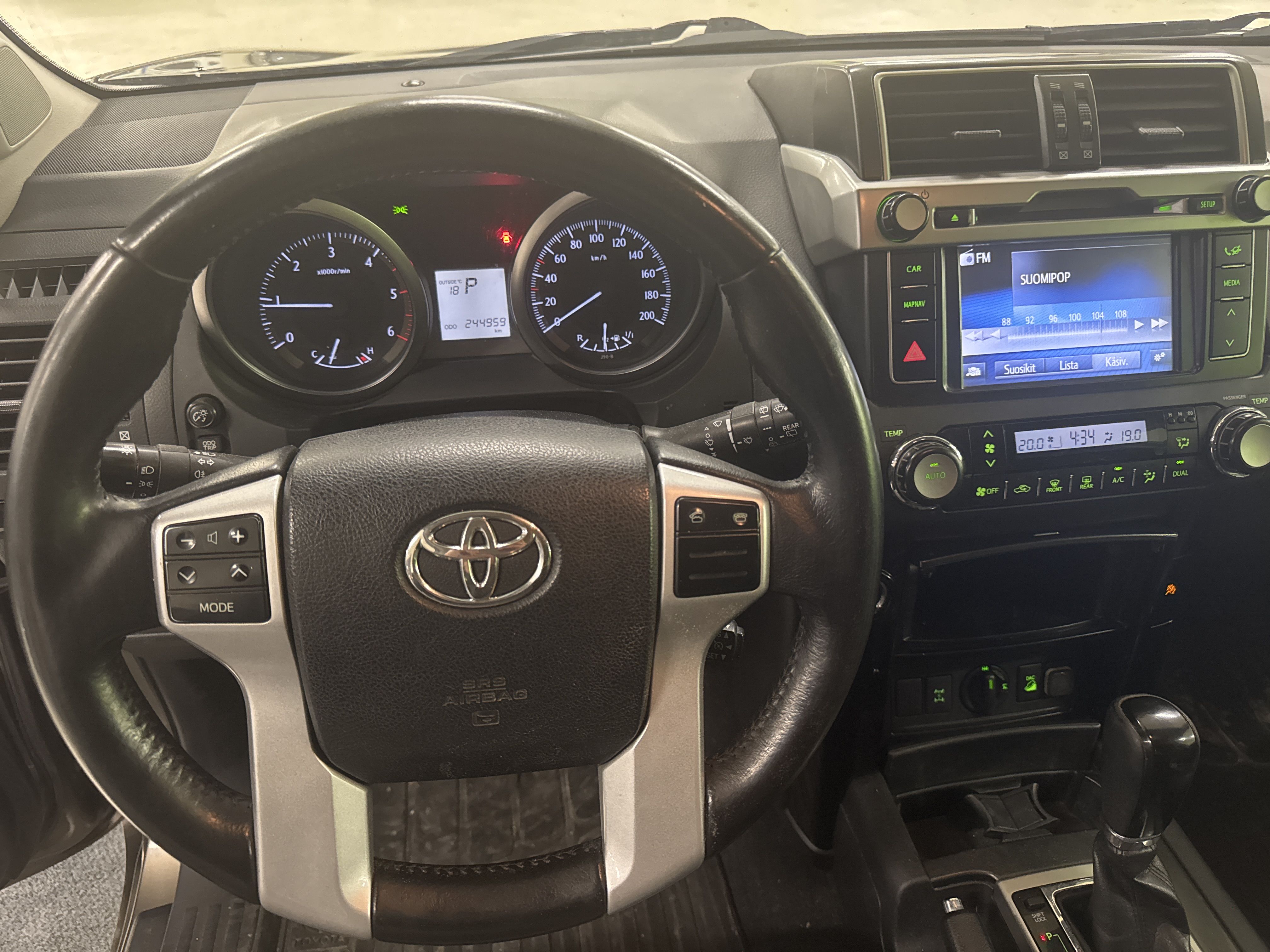 Toyota Land Cruiser 2015