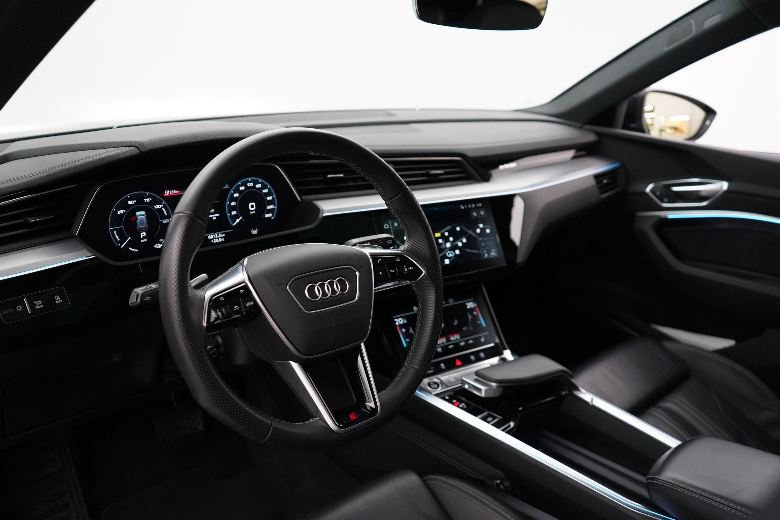 Audi e-tron 2023