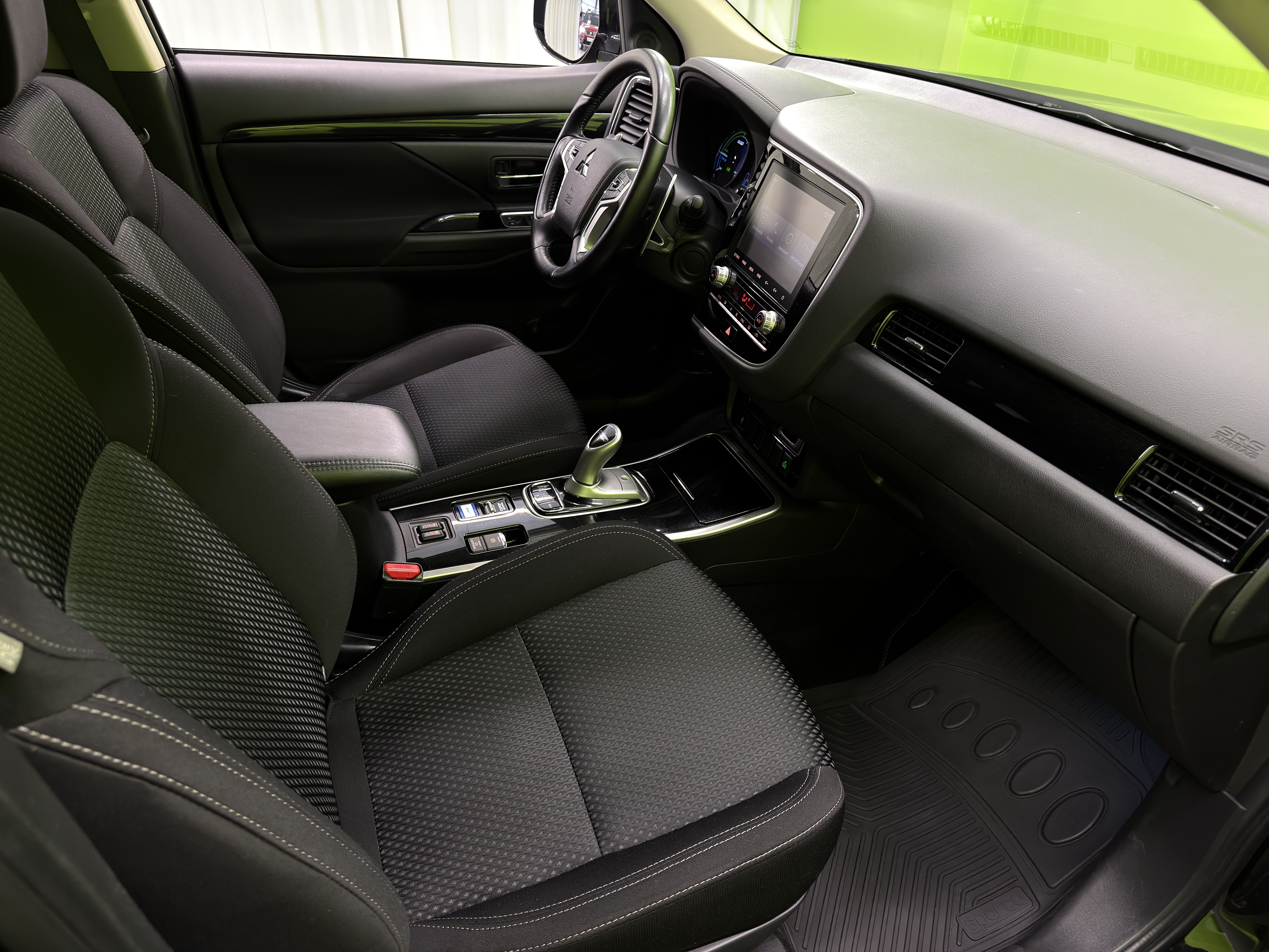 Mitsubishi Outlander PHEV 2020