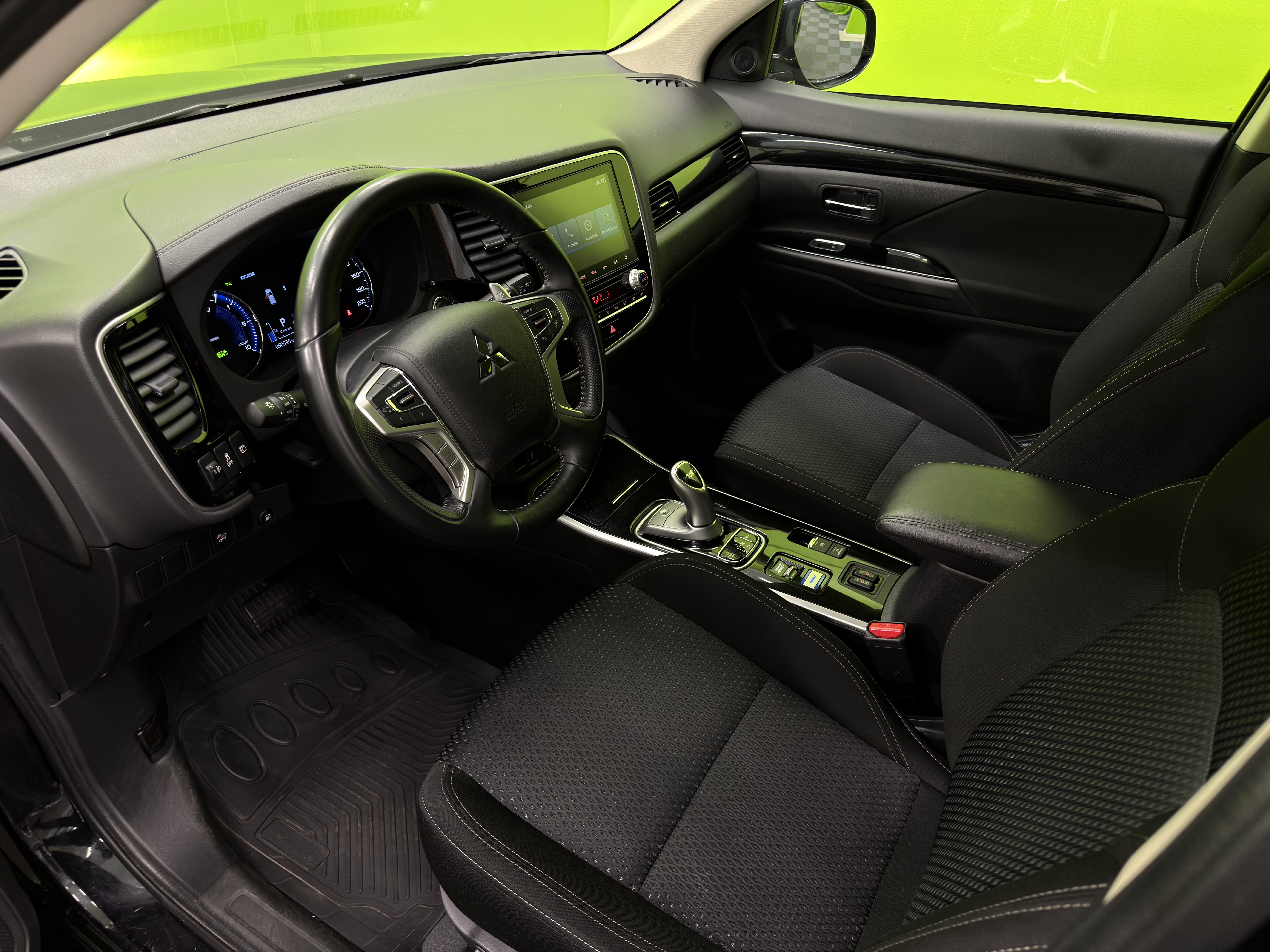 Mitsubishi Outlander PHEV 2020