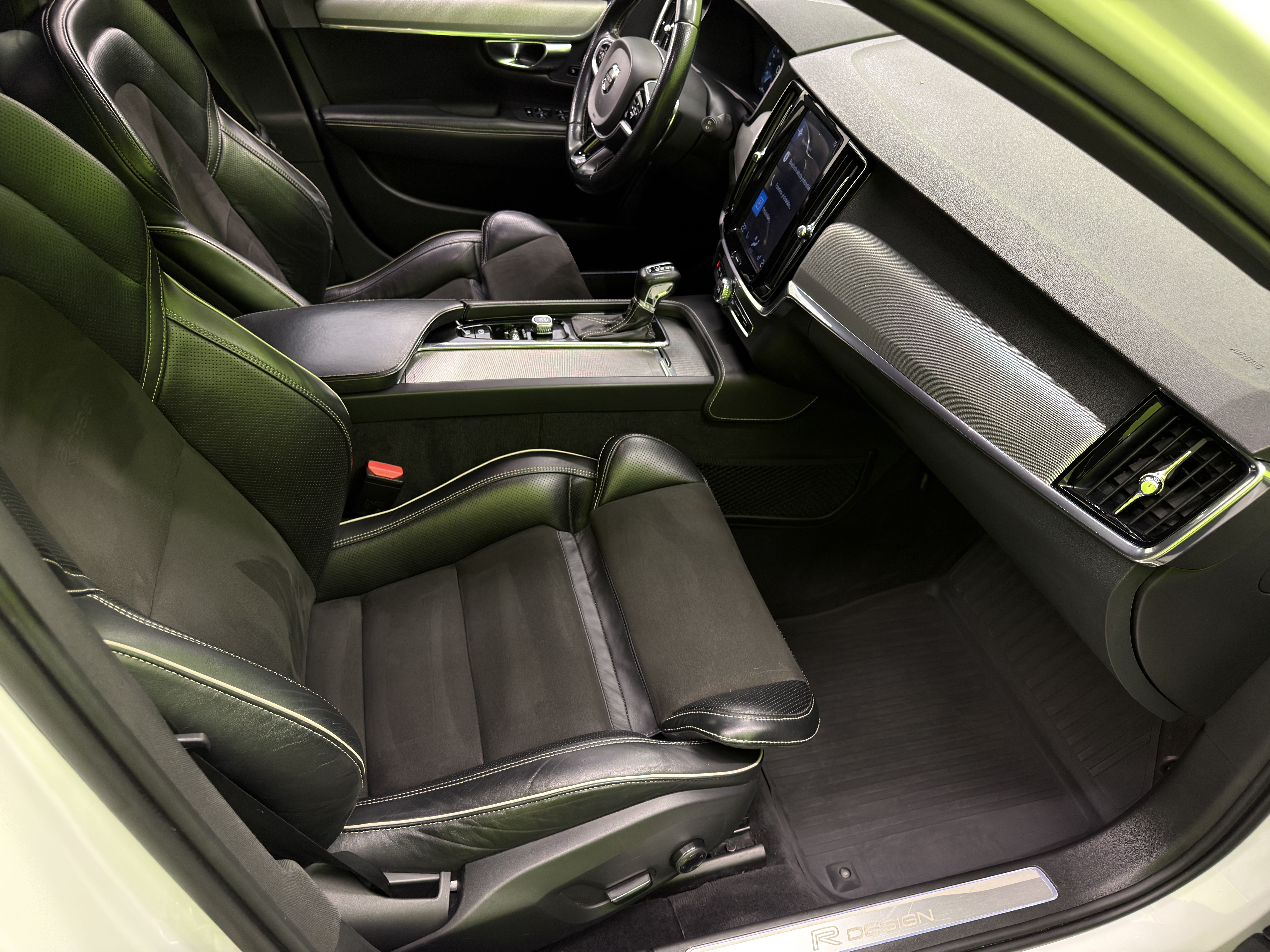 Volvo V90 2017