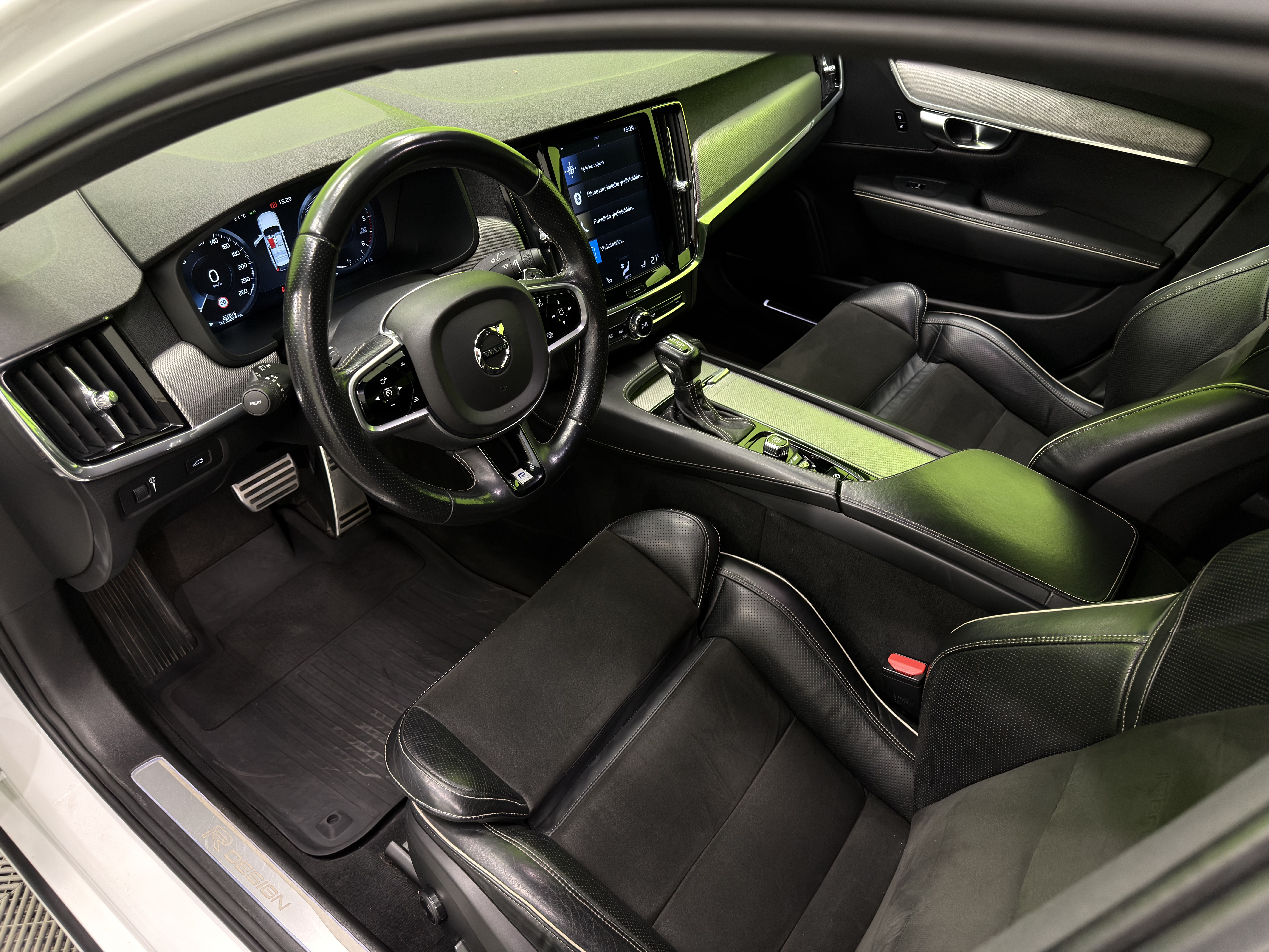 Volvo V90 2017