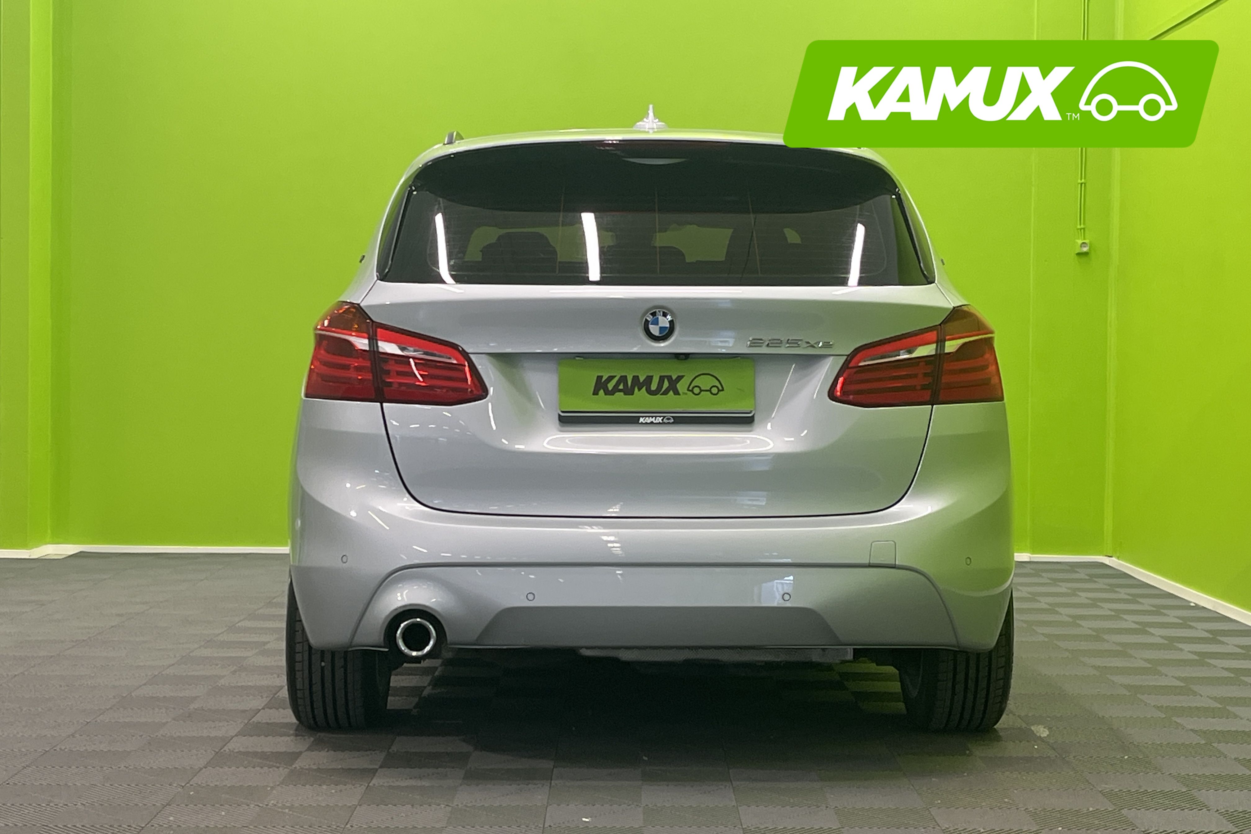 BMW 225 2019