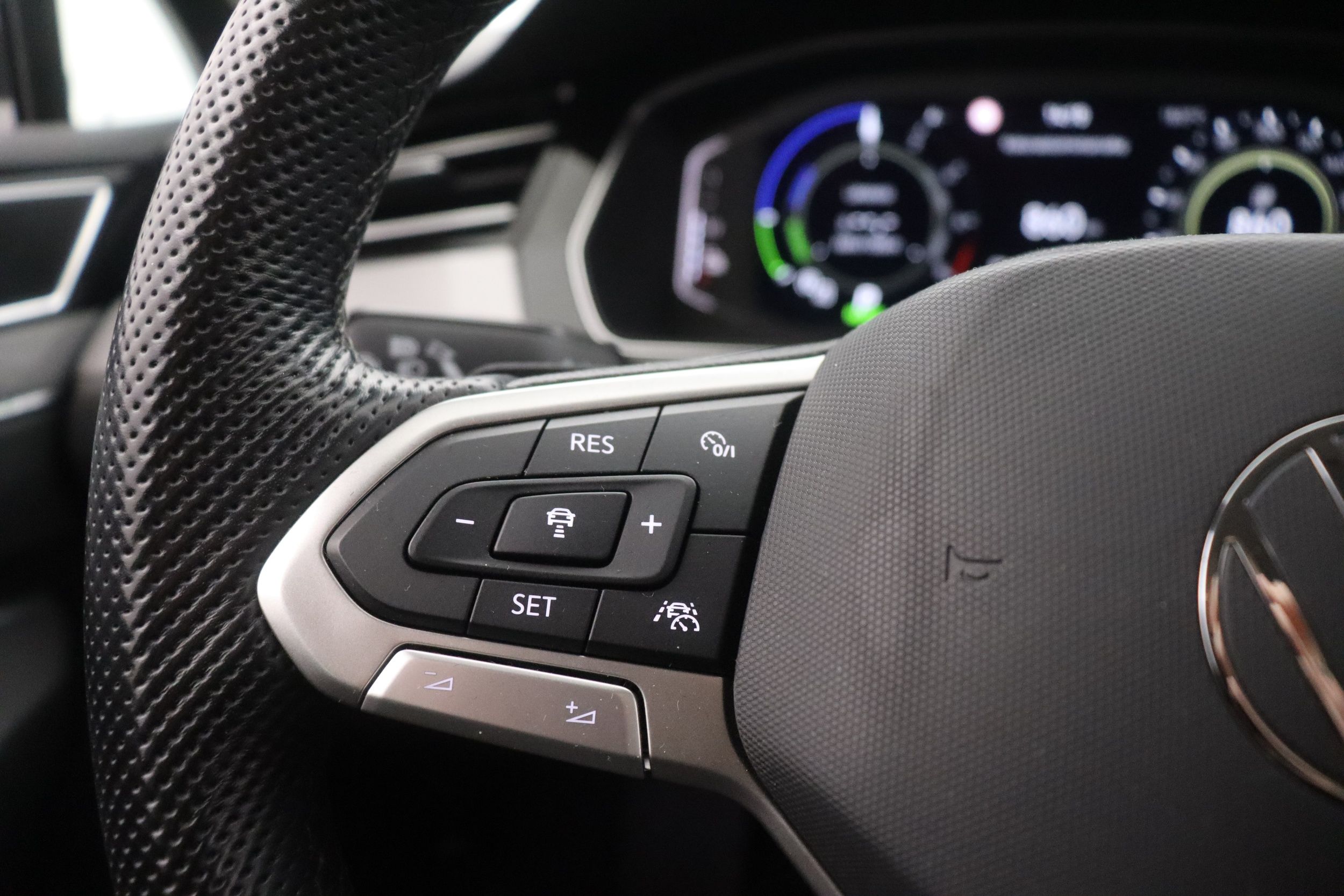 Volkswagen Passat 2023