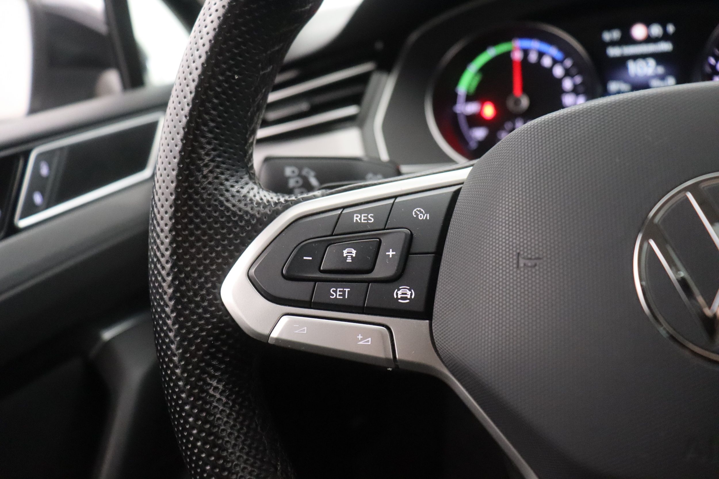 Volkswagen Passat 2023