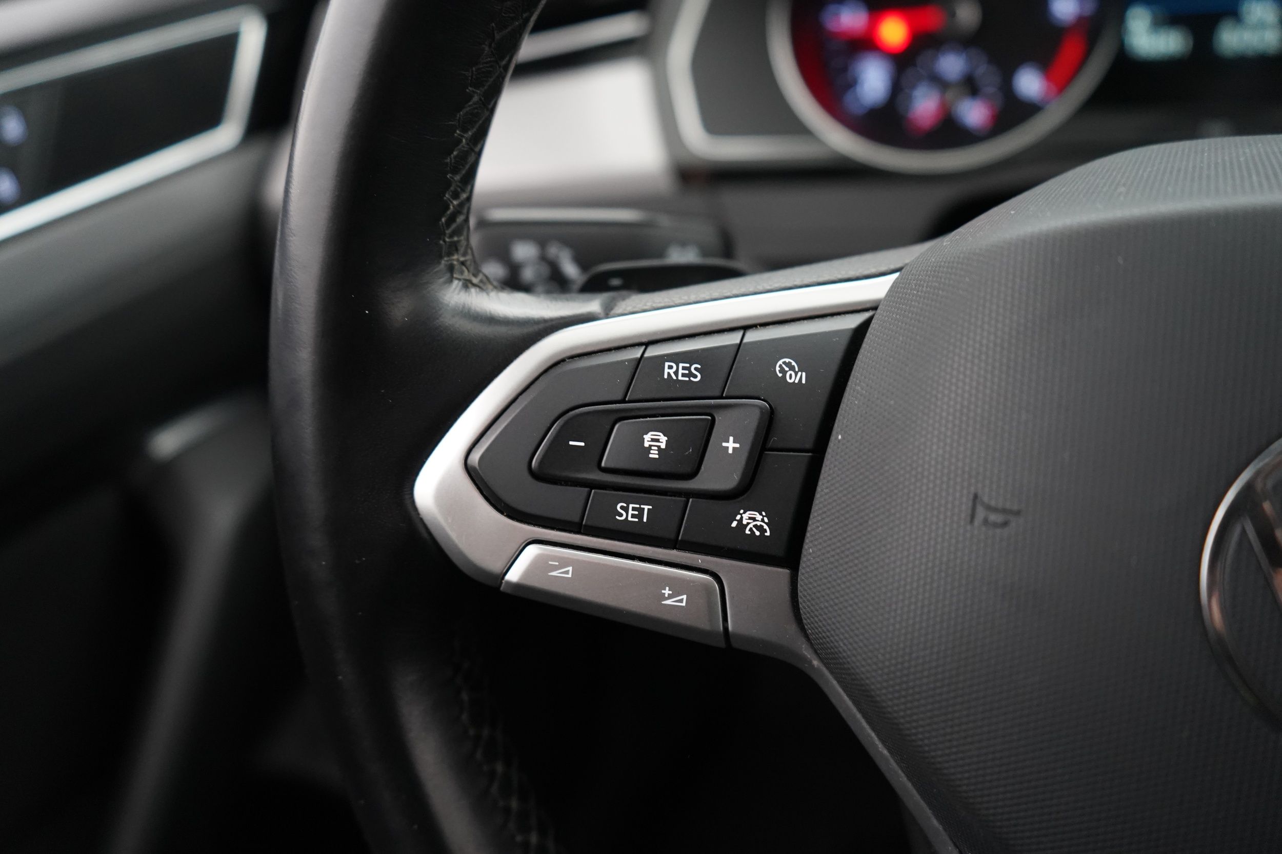 Volkswagen Passat 2023