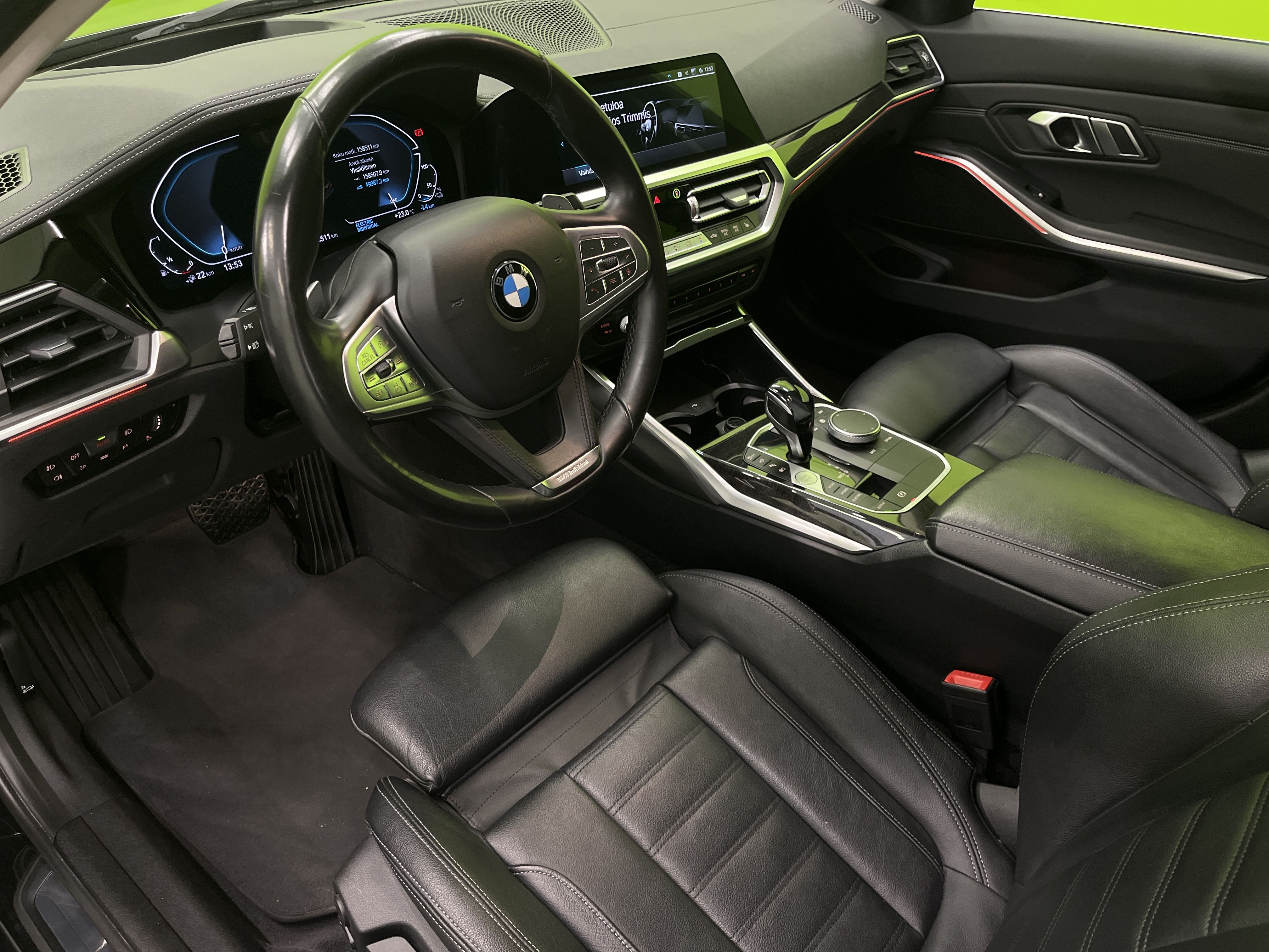 BMW 330 2021
