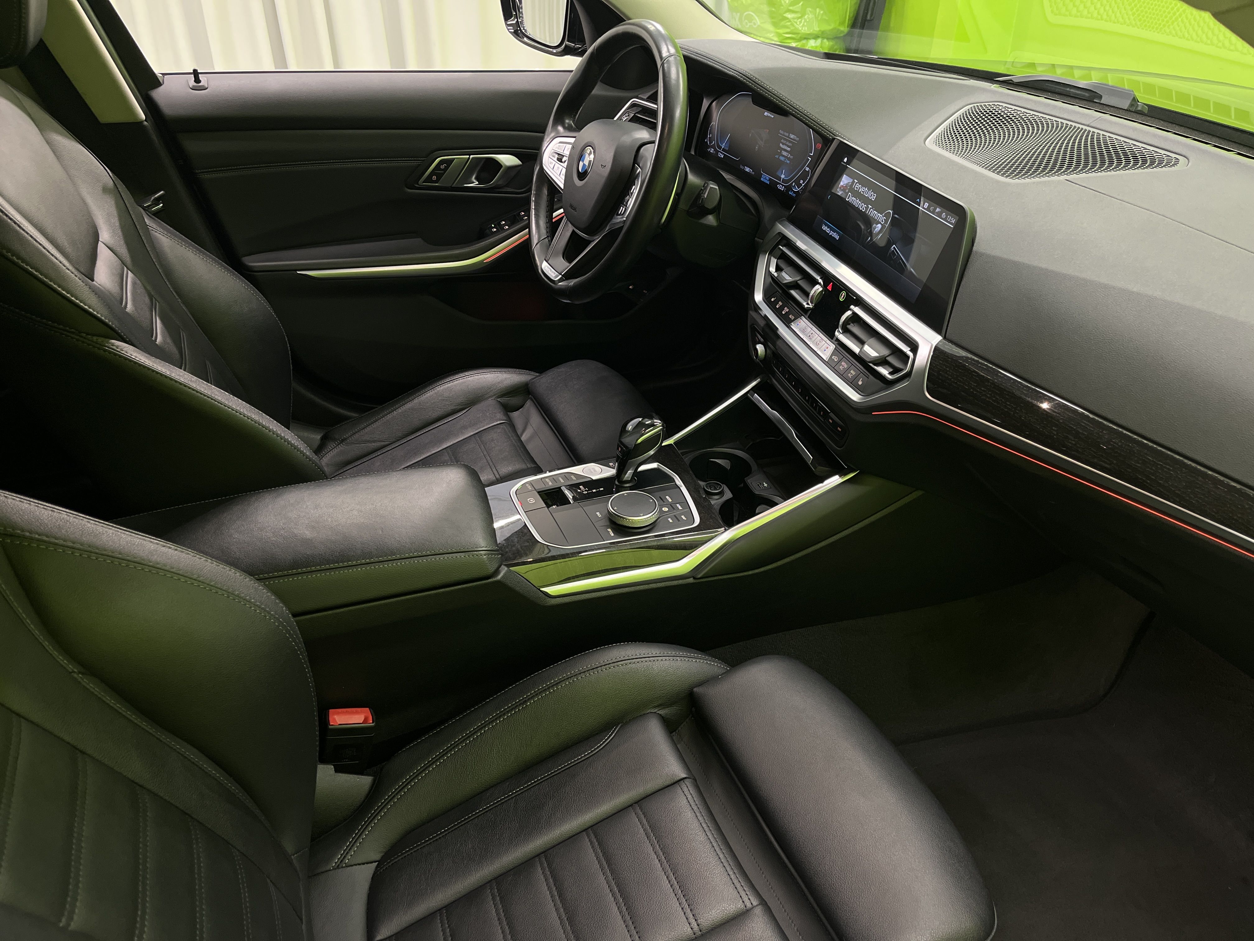 BMW 330 2021