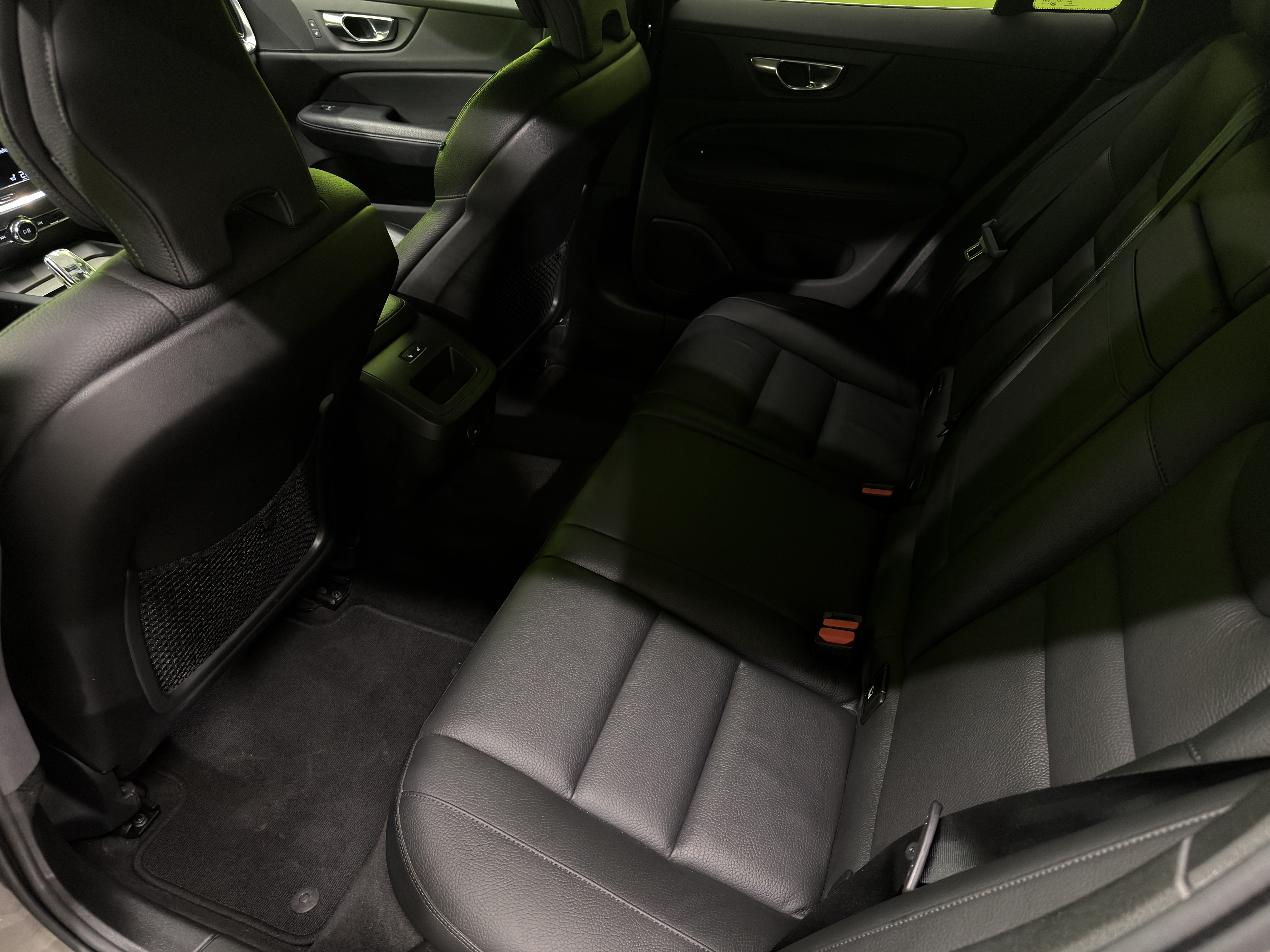 Volvo V60 2022