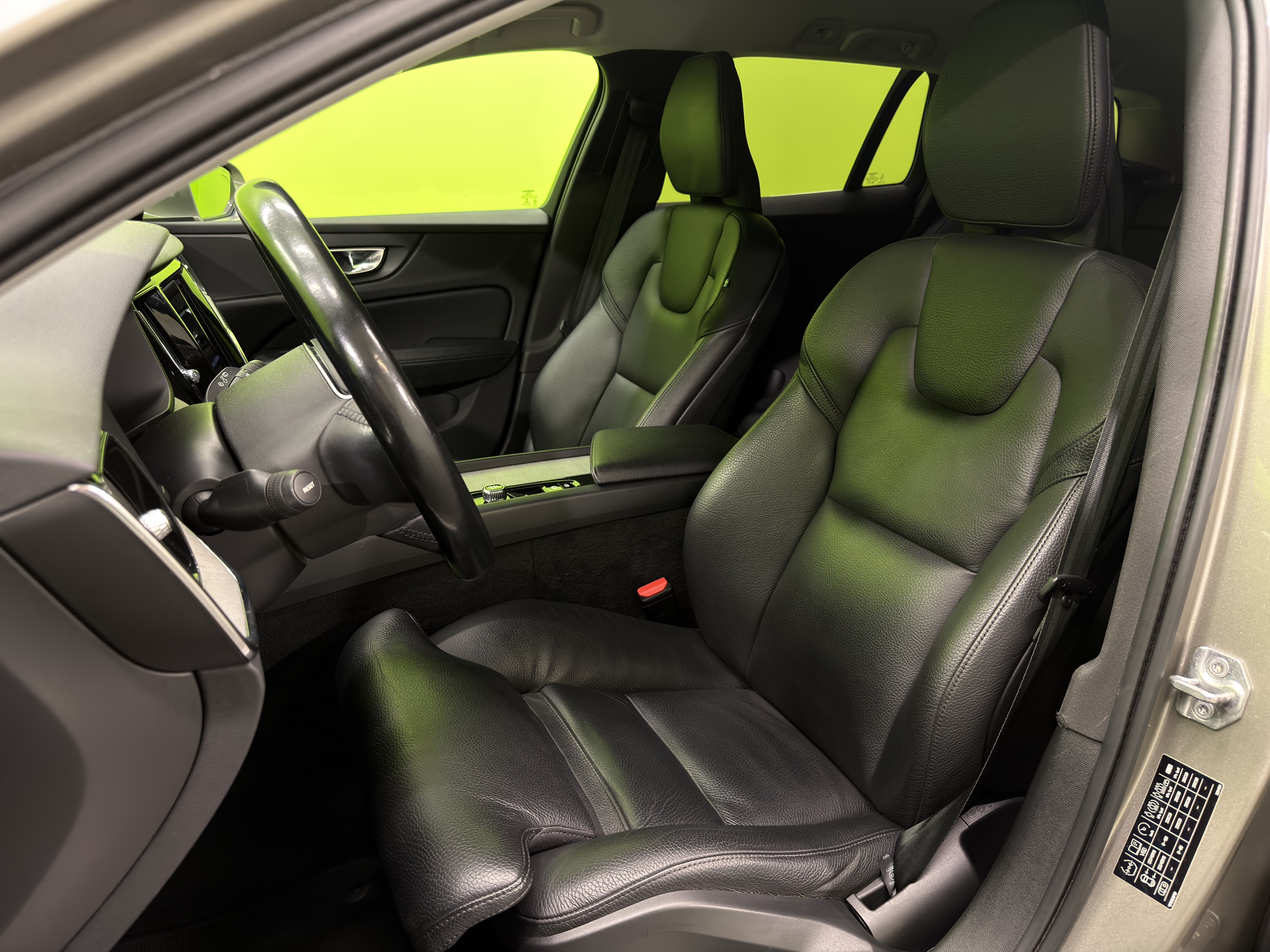 Volvo V60 2022