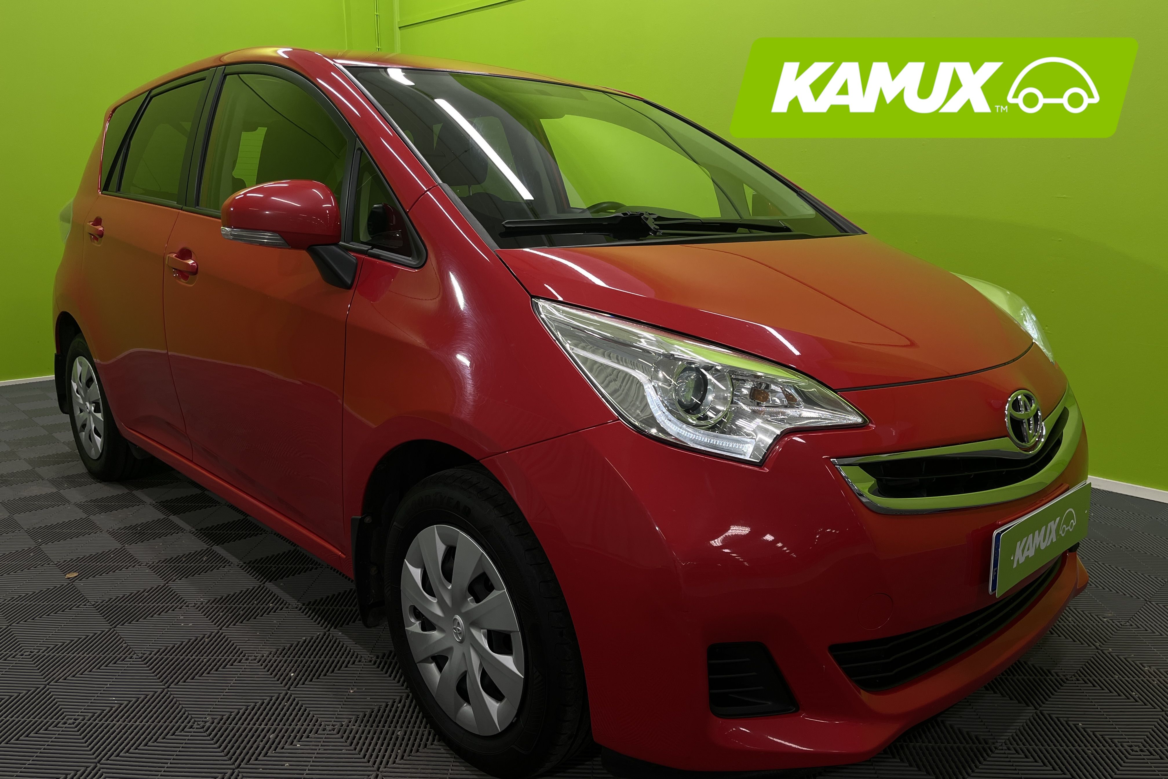 Toyota Verso-S 2014
