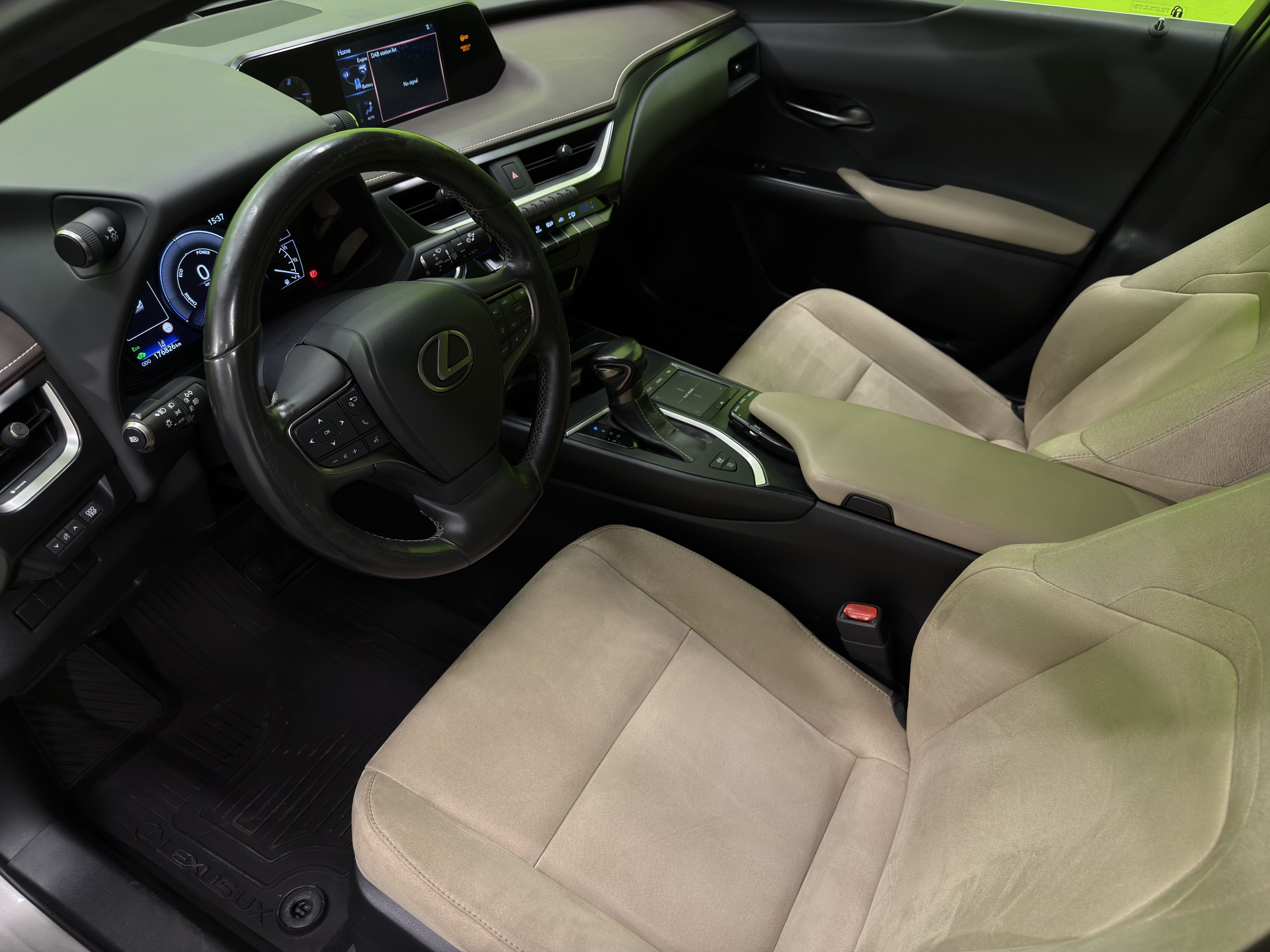 Lexus UX 2019