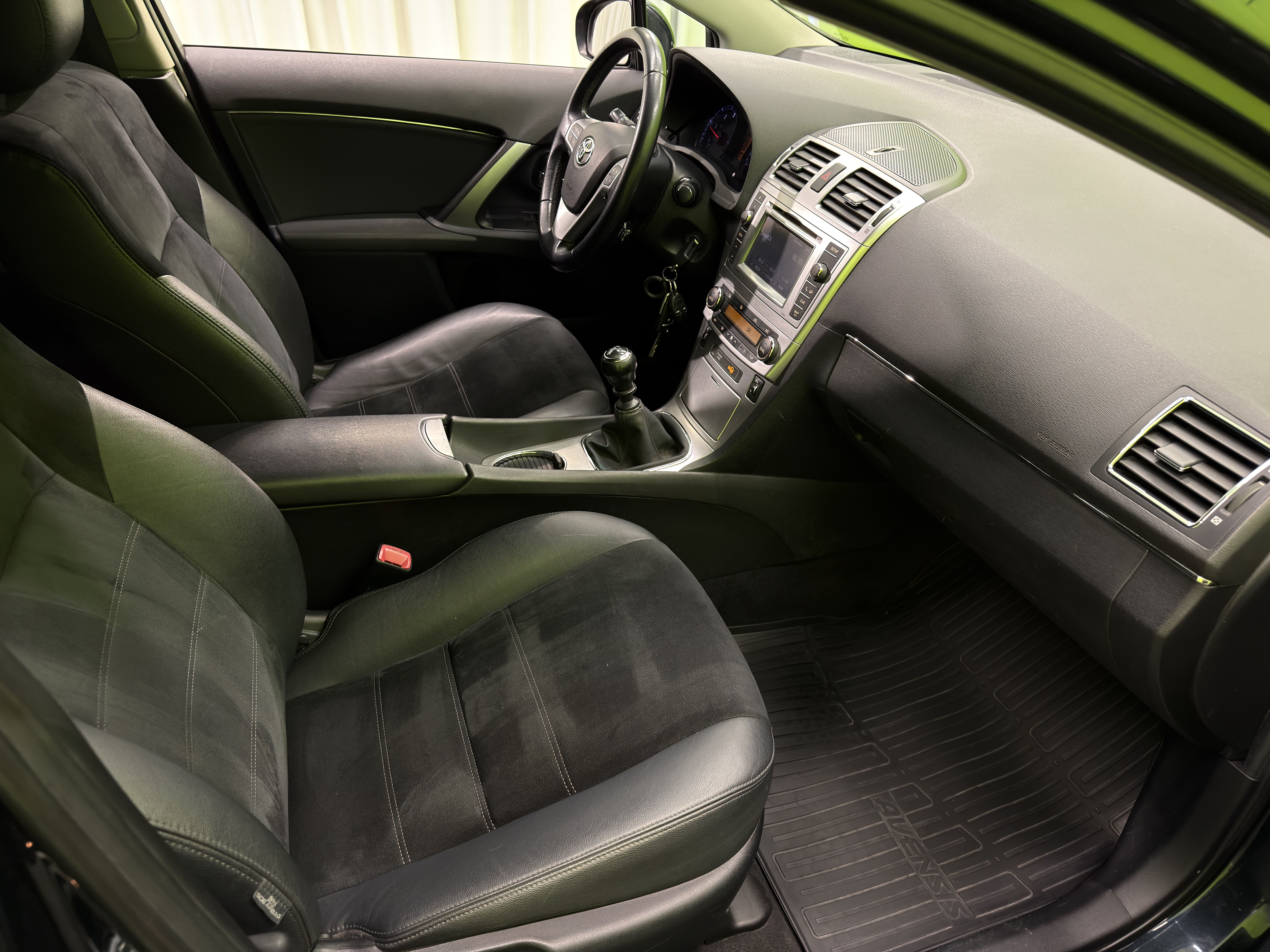 Toyota Avensis 2014