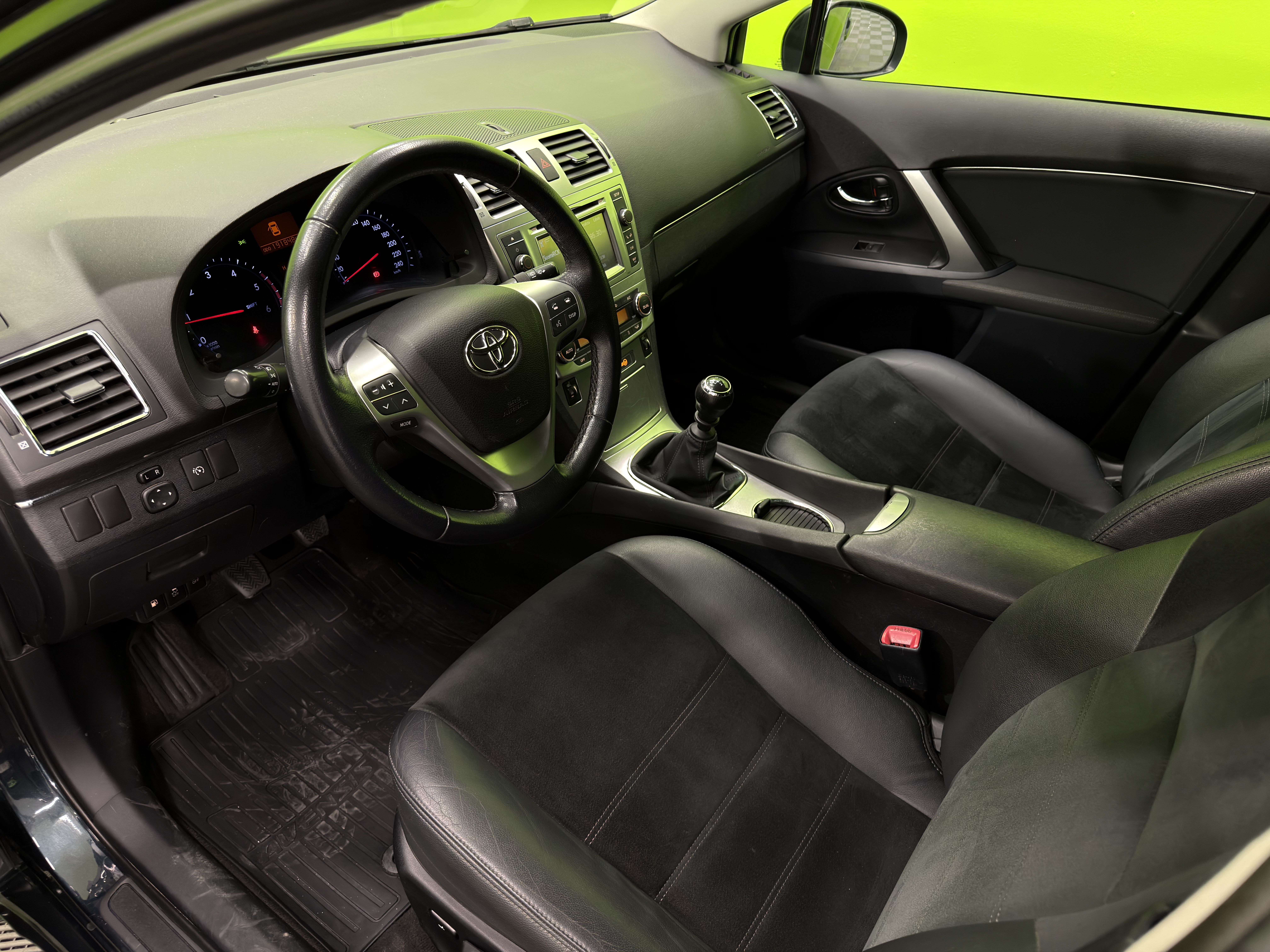 Toyota Avensis 2014