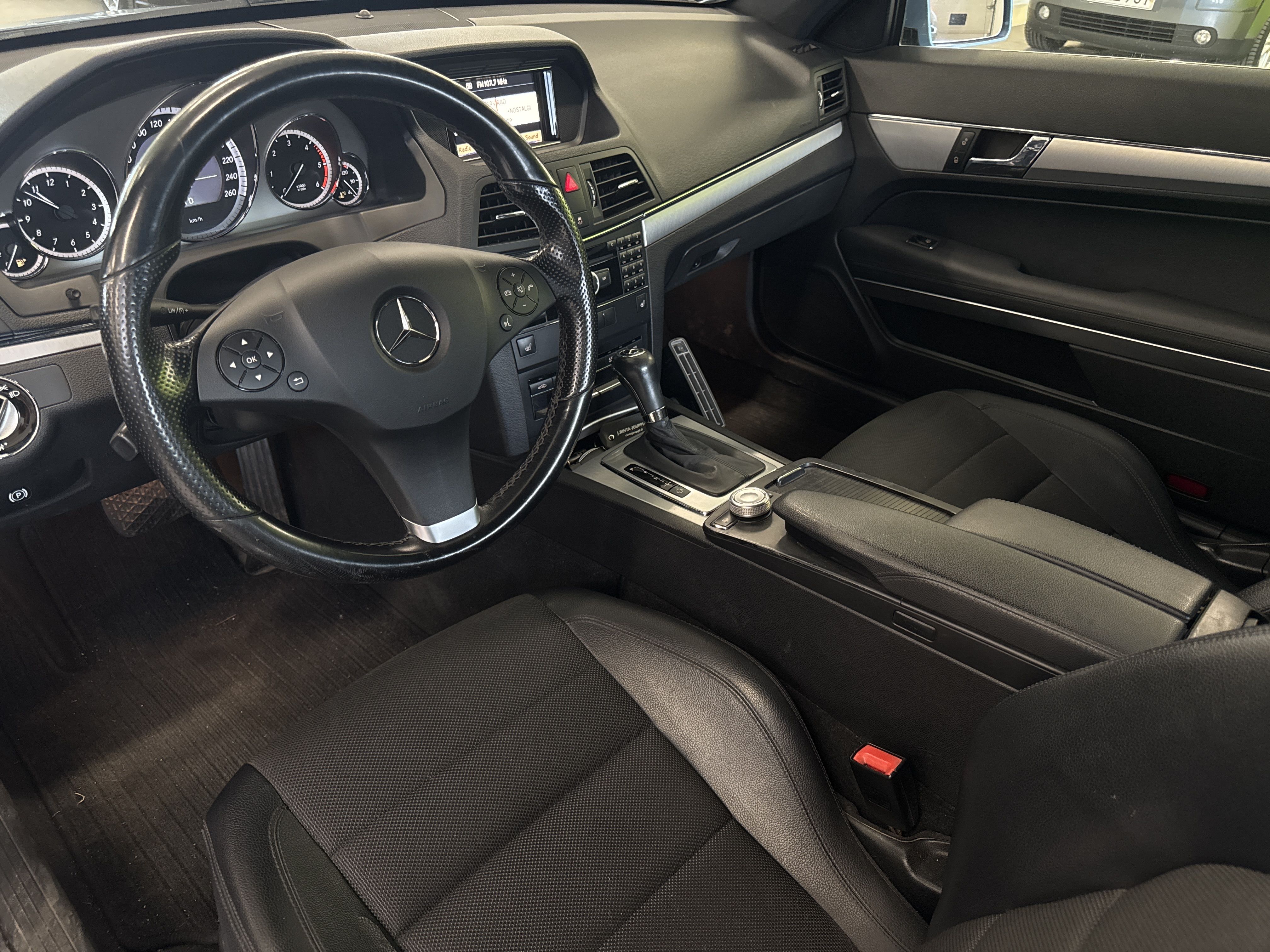 Mercedes-Benz E 2010