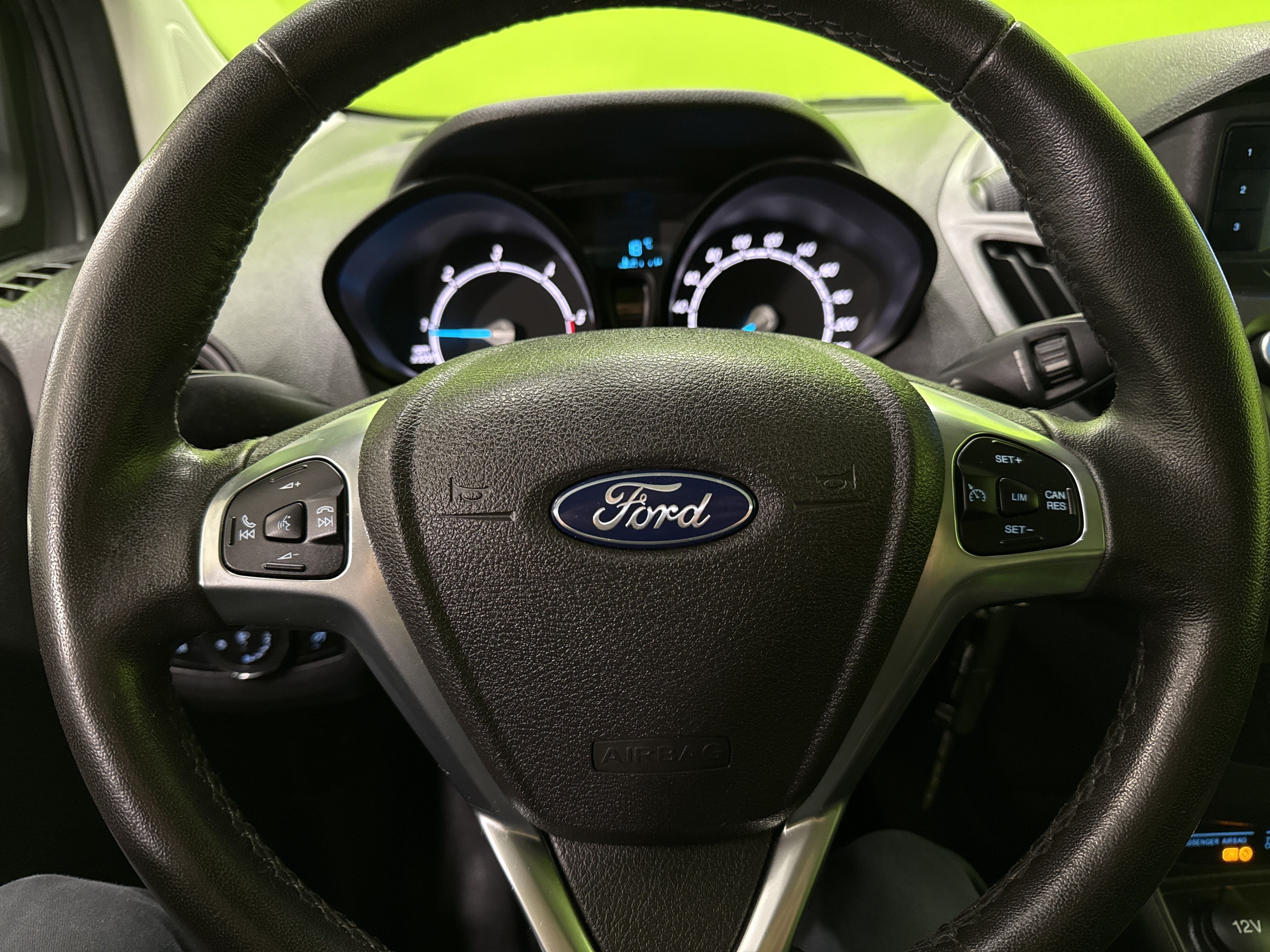 Ford Transit Courier 2021