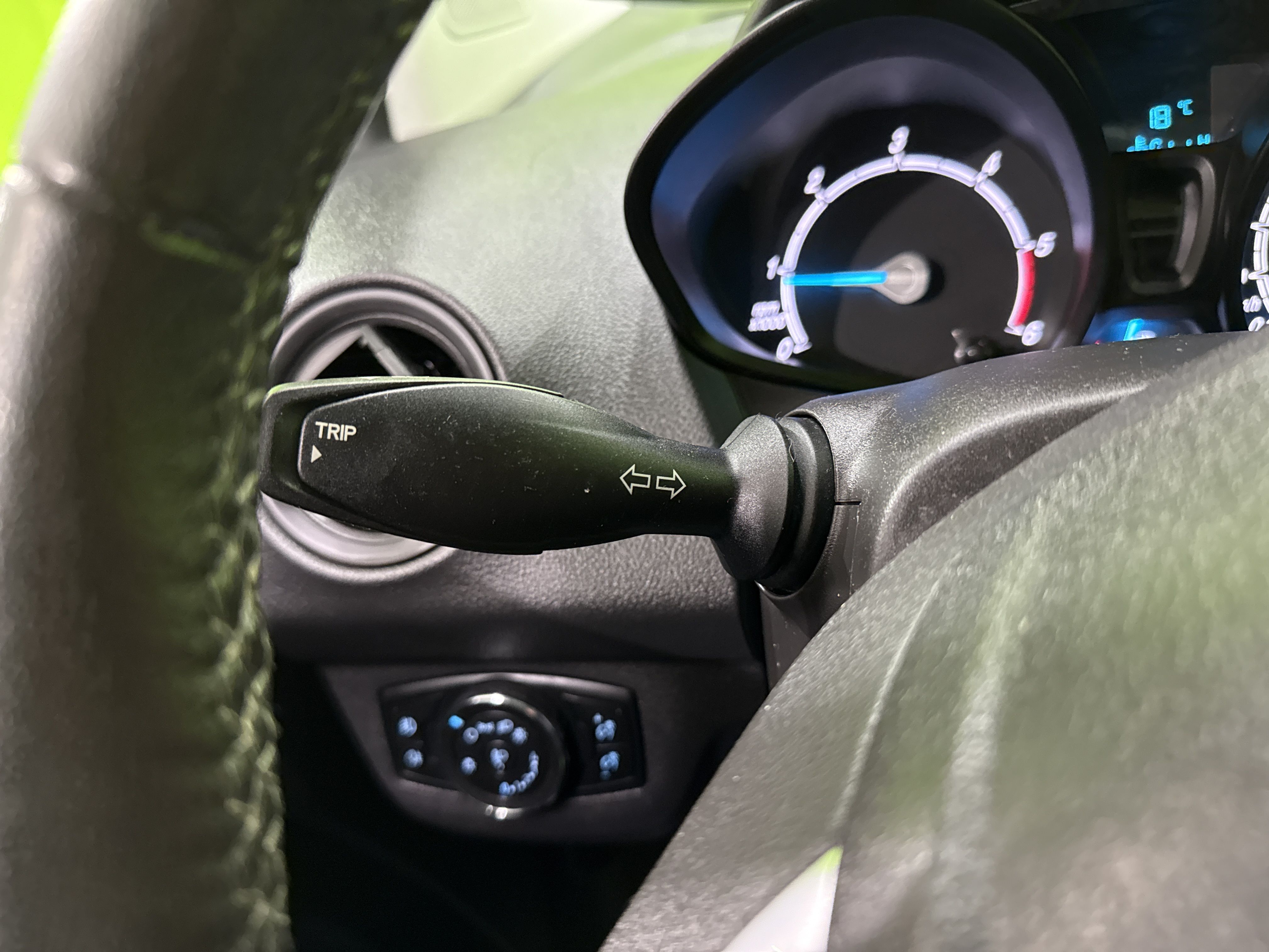 Ford Transit Courier 2021