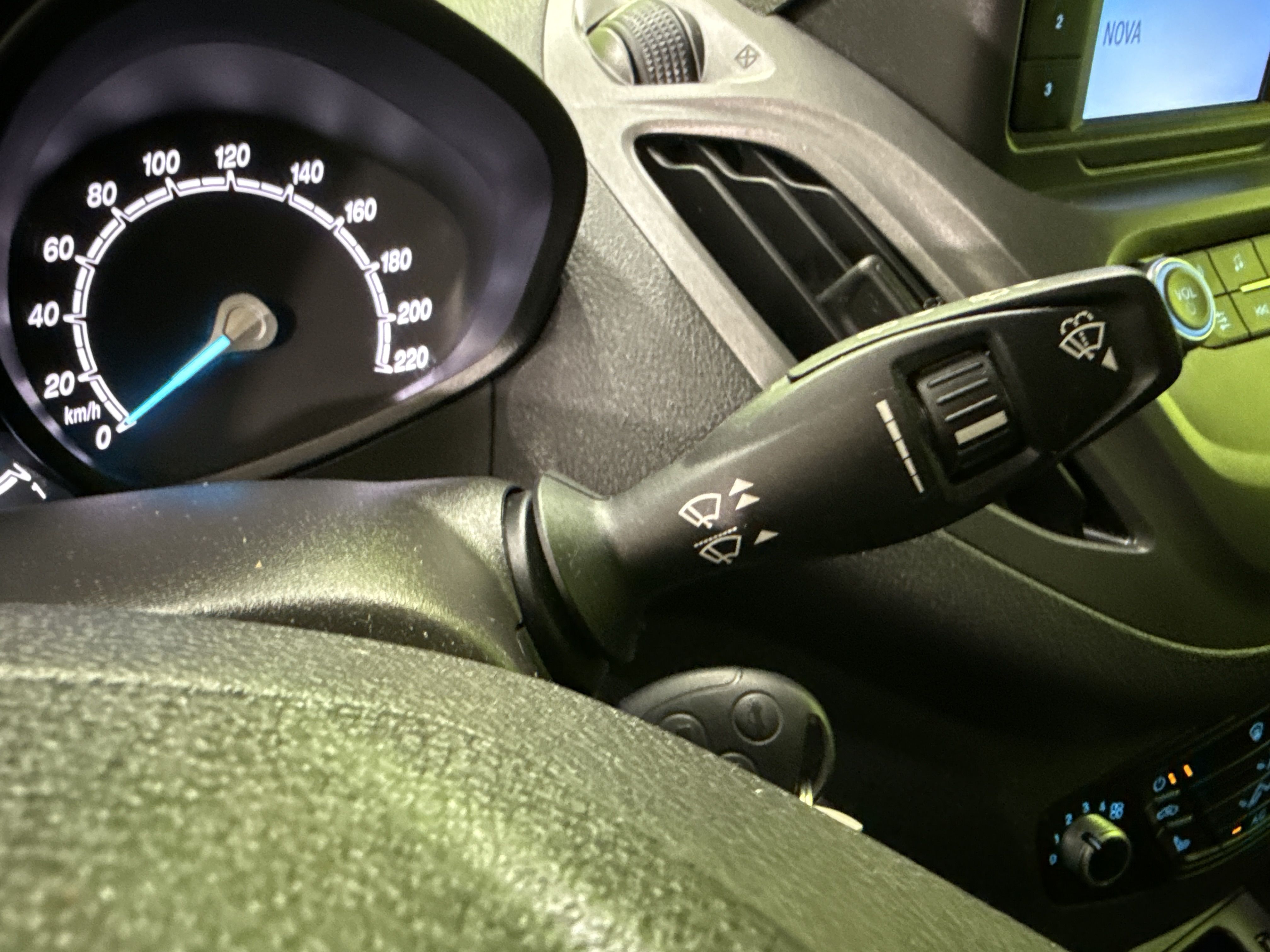 Ford Transit Courier 2021