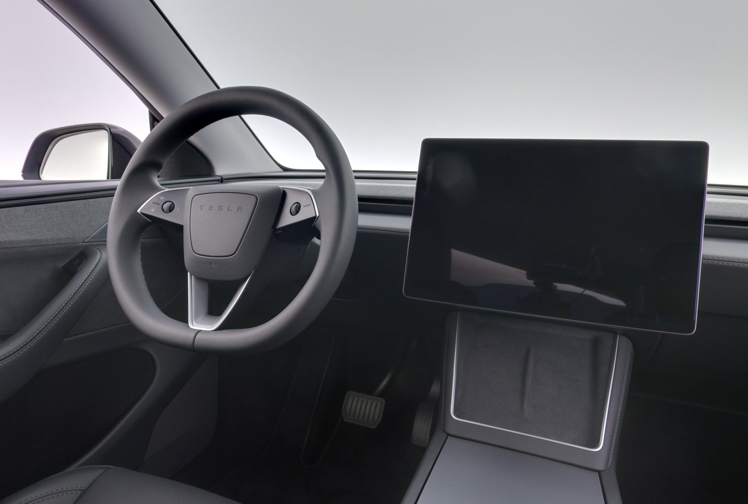 Tesla Model Y 2025