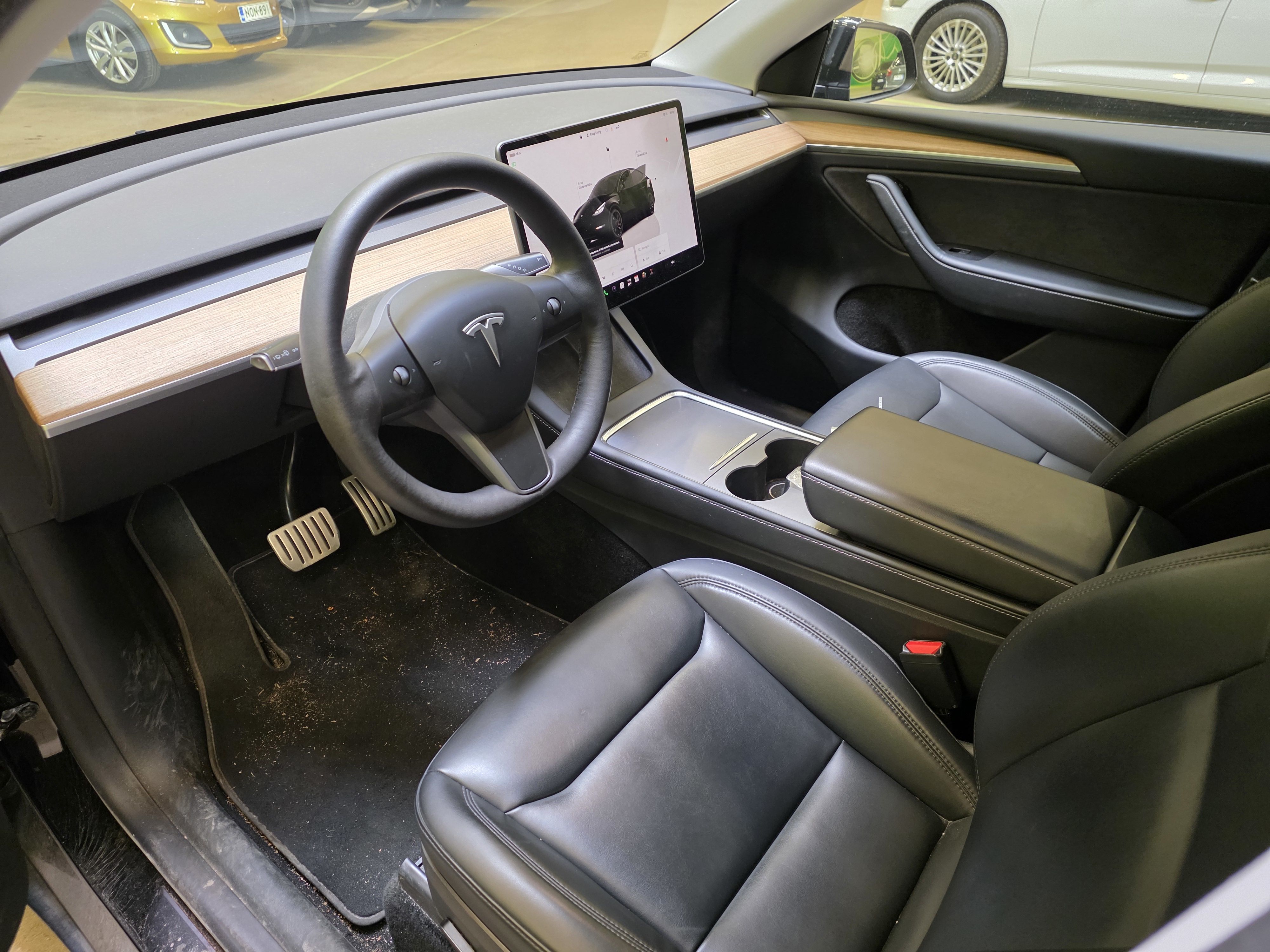 Tesla Model Y 2023