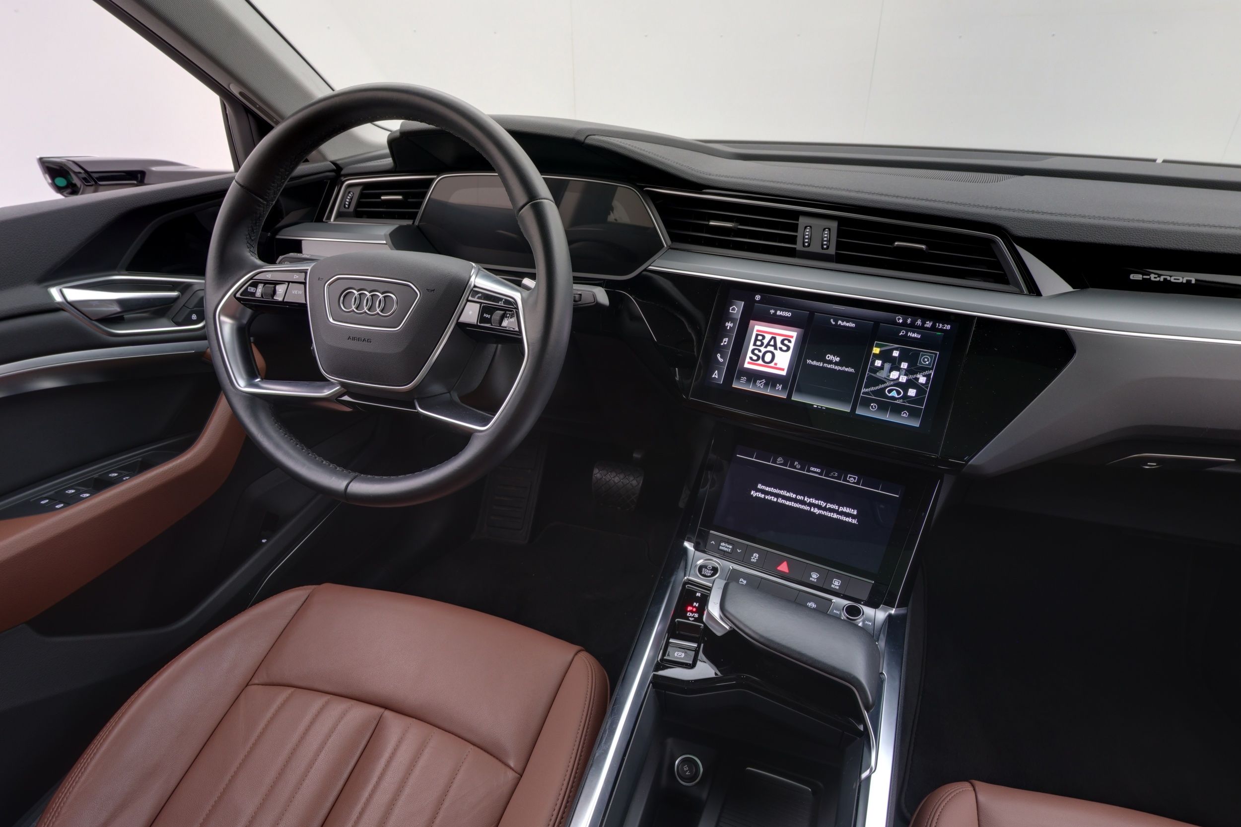 Audi e-tron 2023