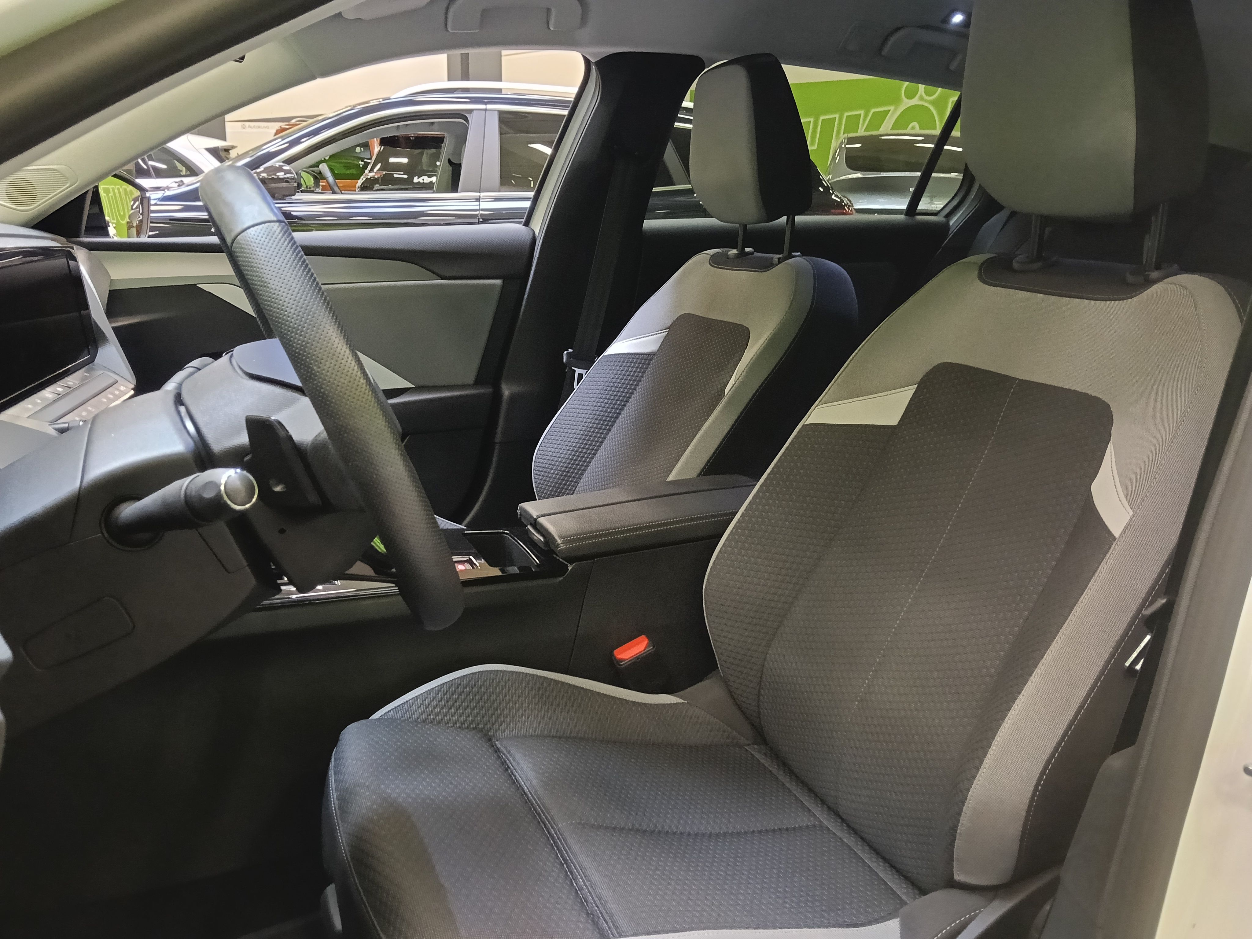 Opel Astra 2024
