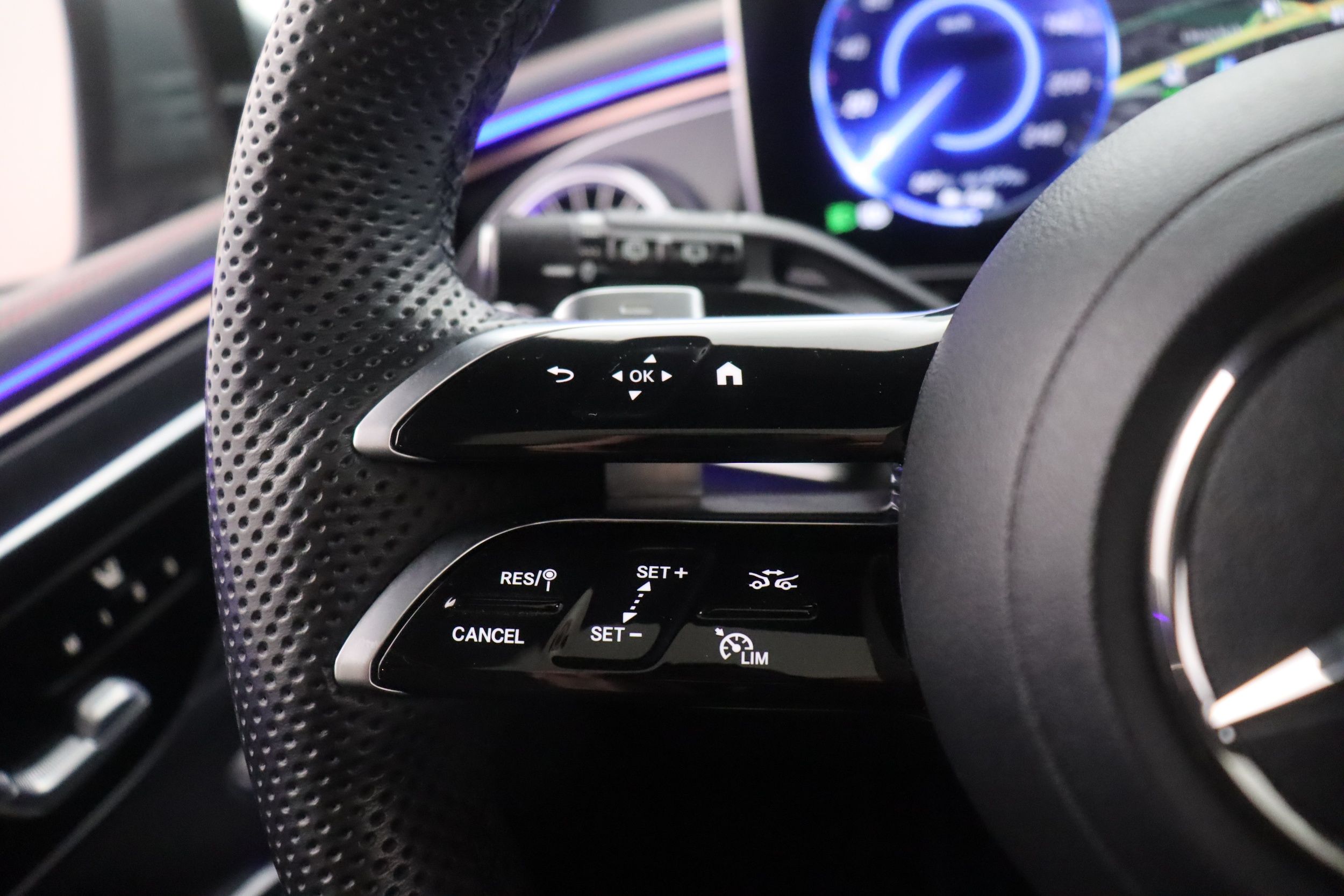 Mercedes-Benz EQE SUV 2023