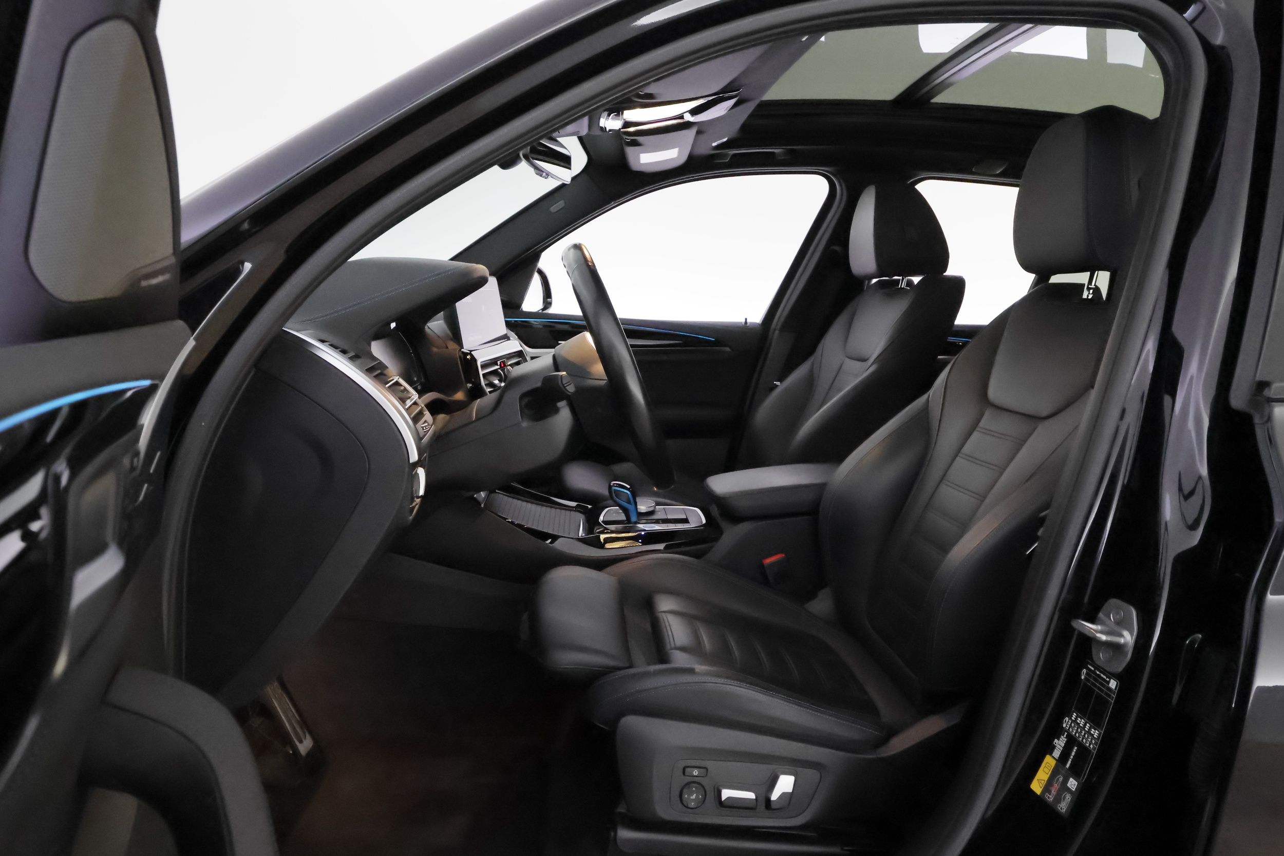 BMW iX3 2023
