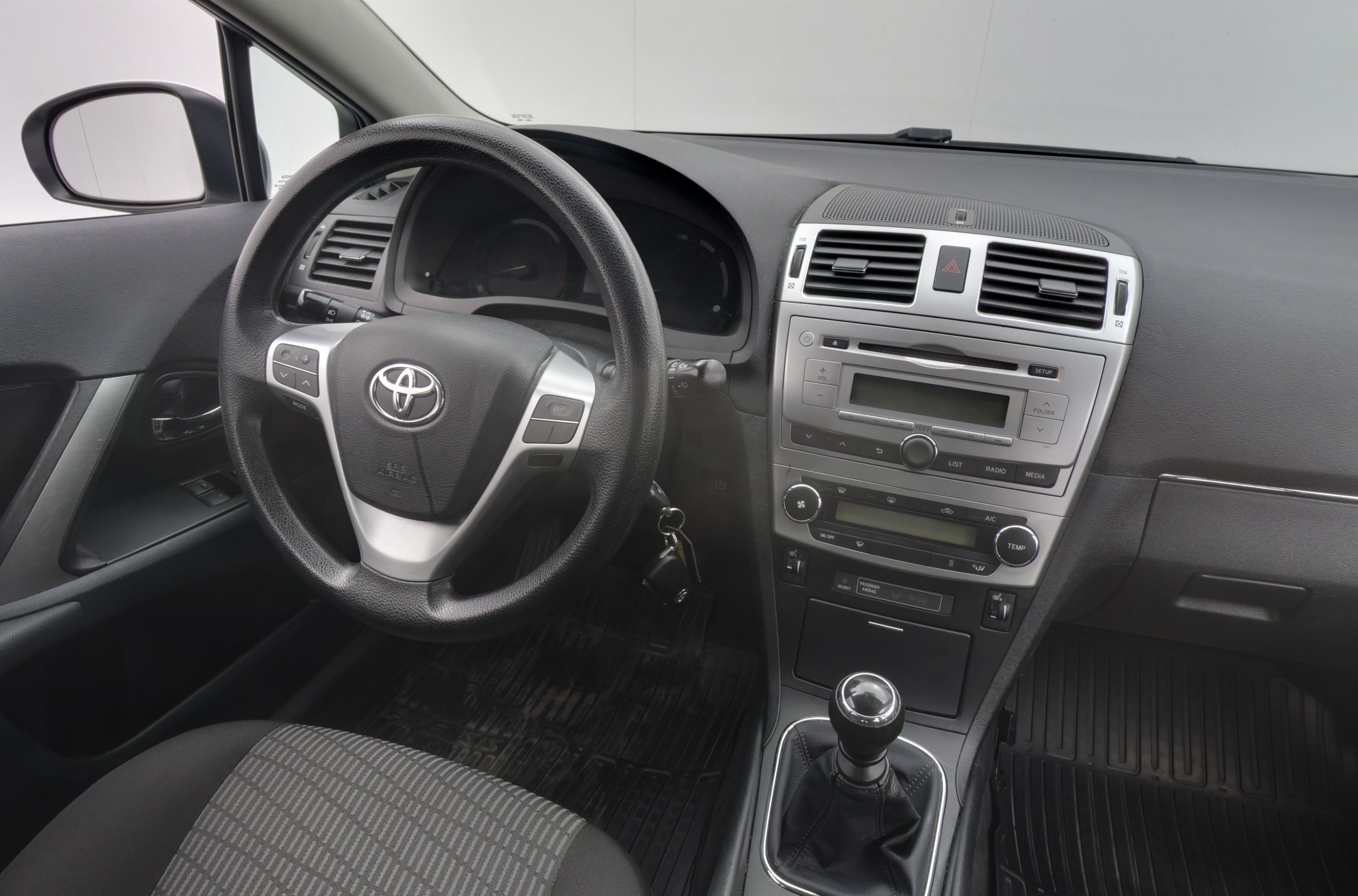 Toyota Avensis 2013