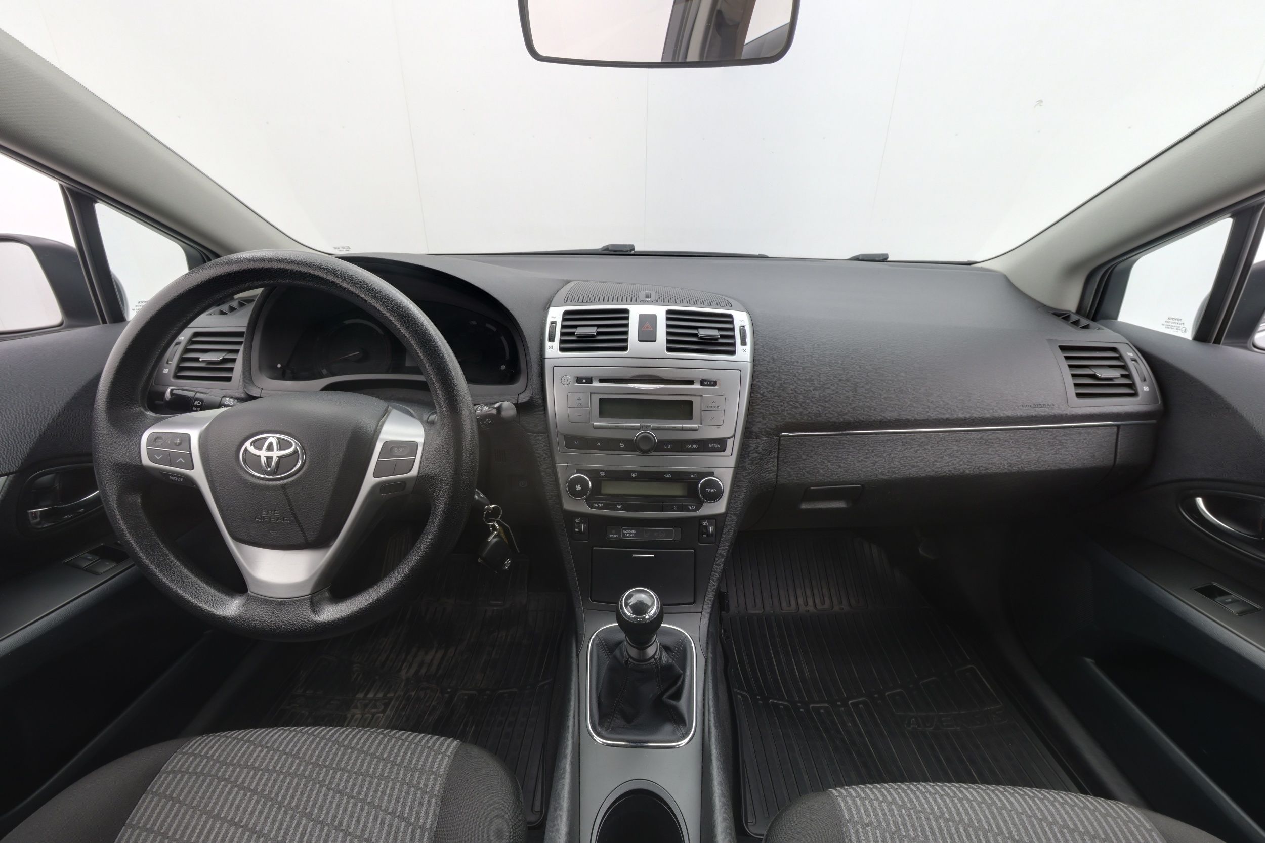 Toyota Avensis 2013