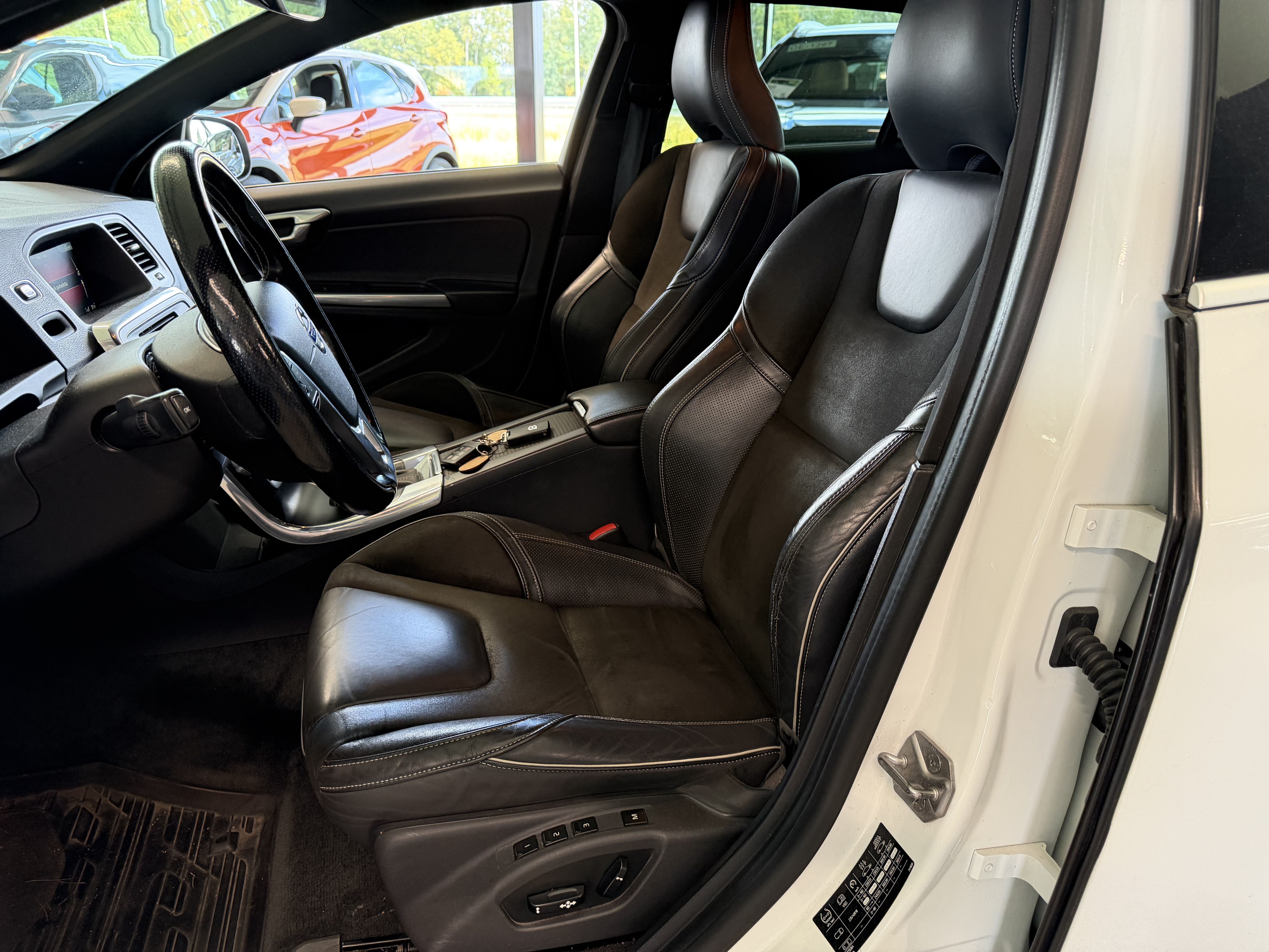 Volvo V60 2015