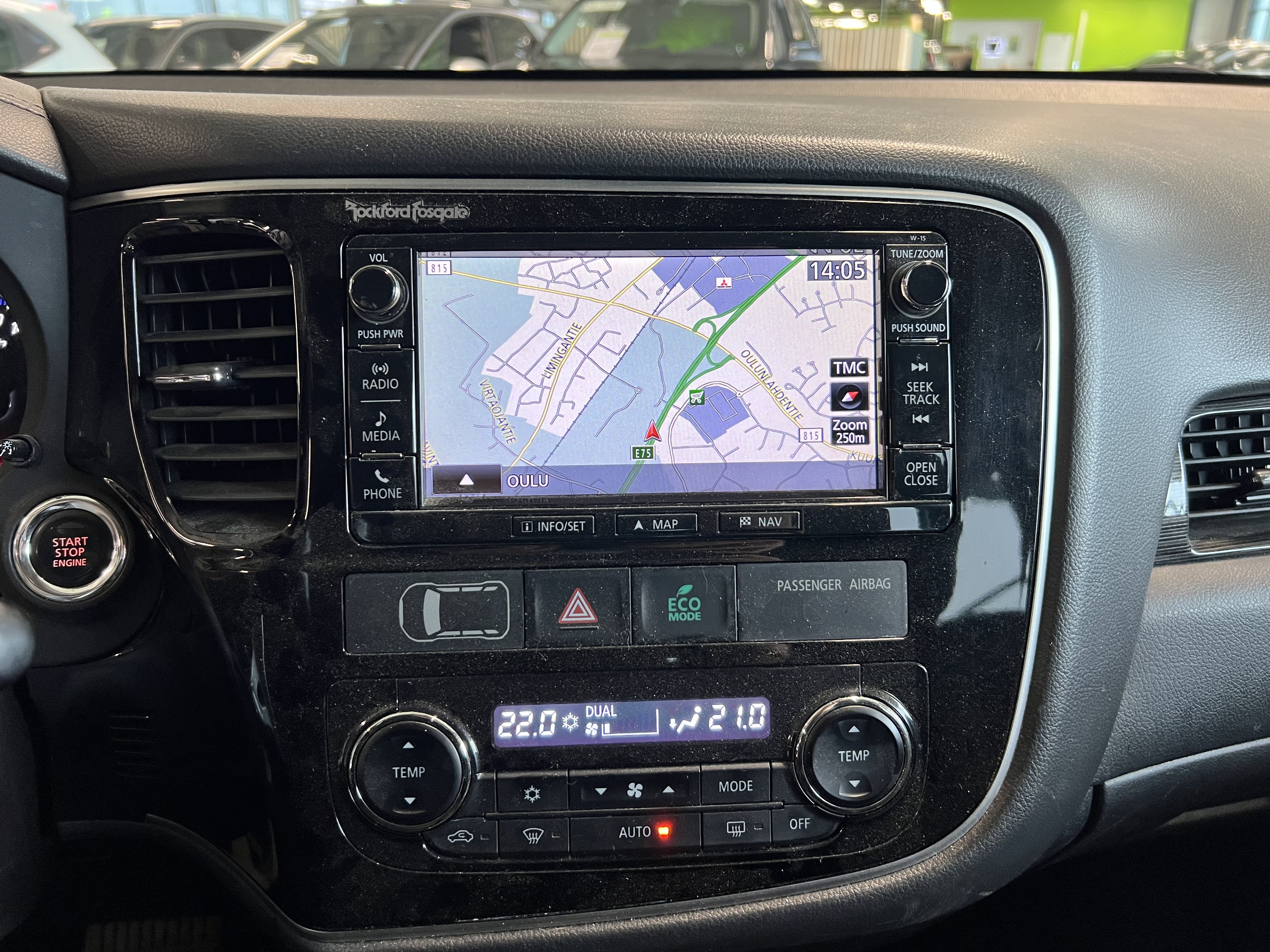 Mitsubishi Outlander 2016