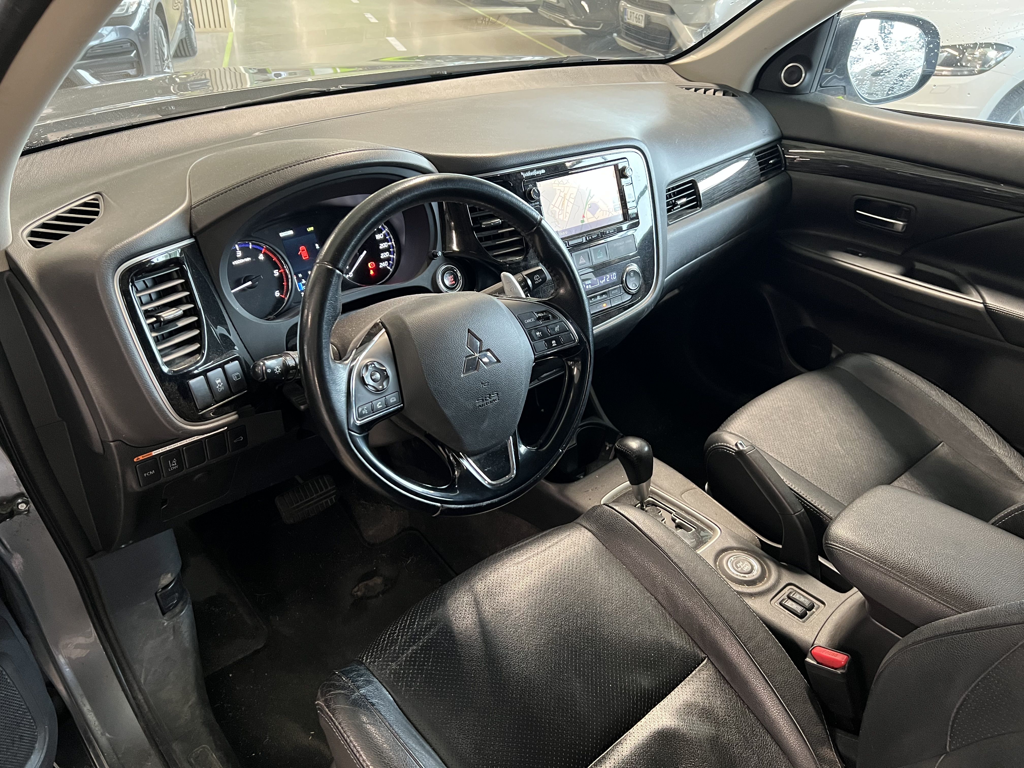 Mitsubishi Outlander 2016