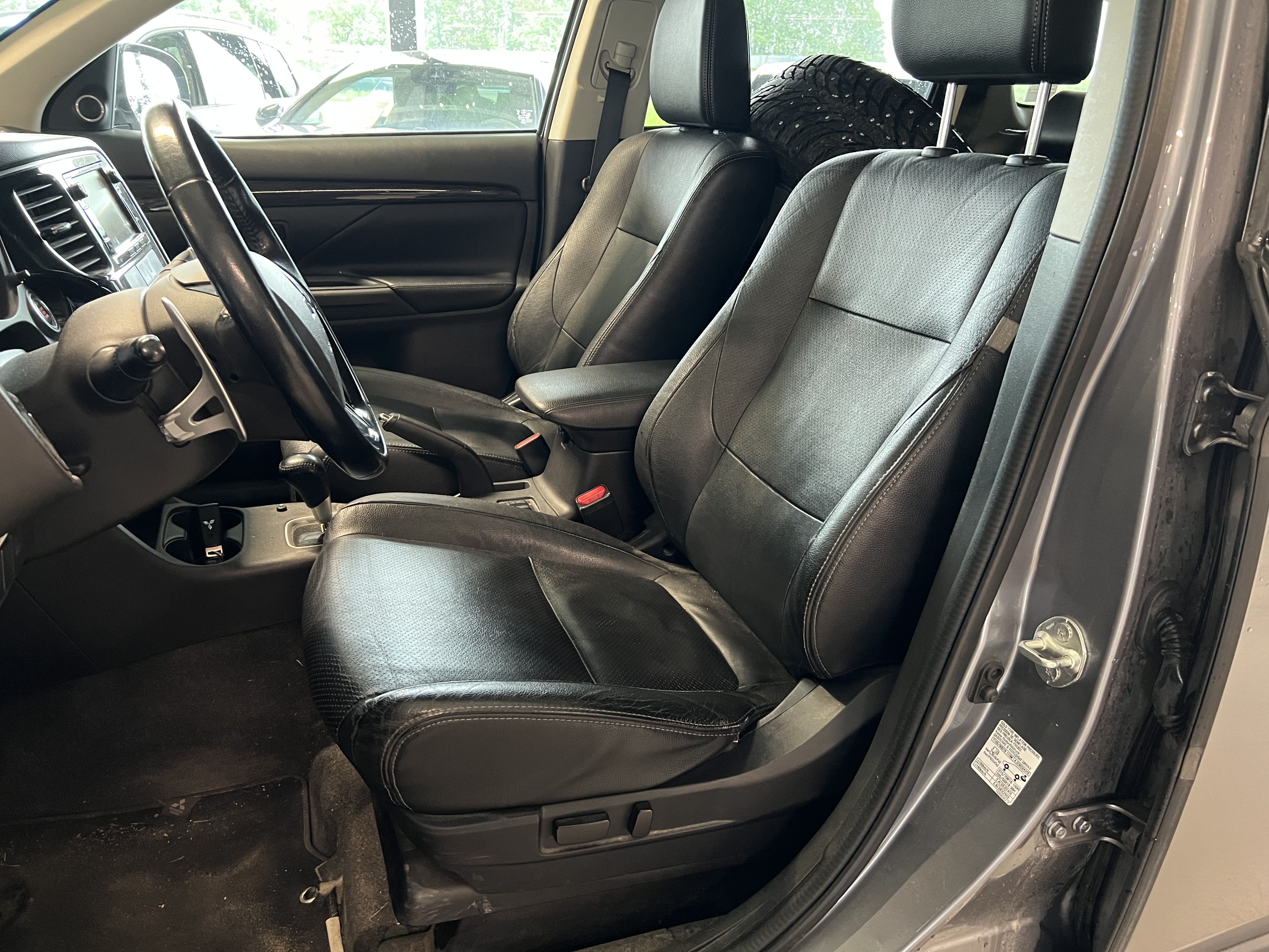 Mitsubishi Outlander 2016