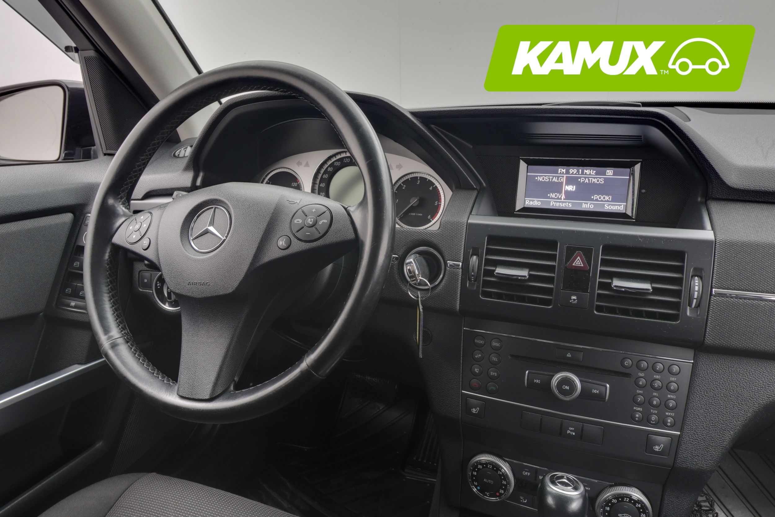 Mercedes-Benz GLK 2011