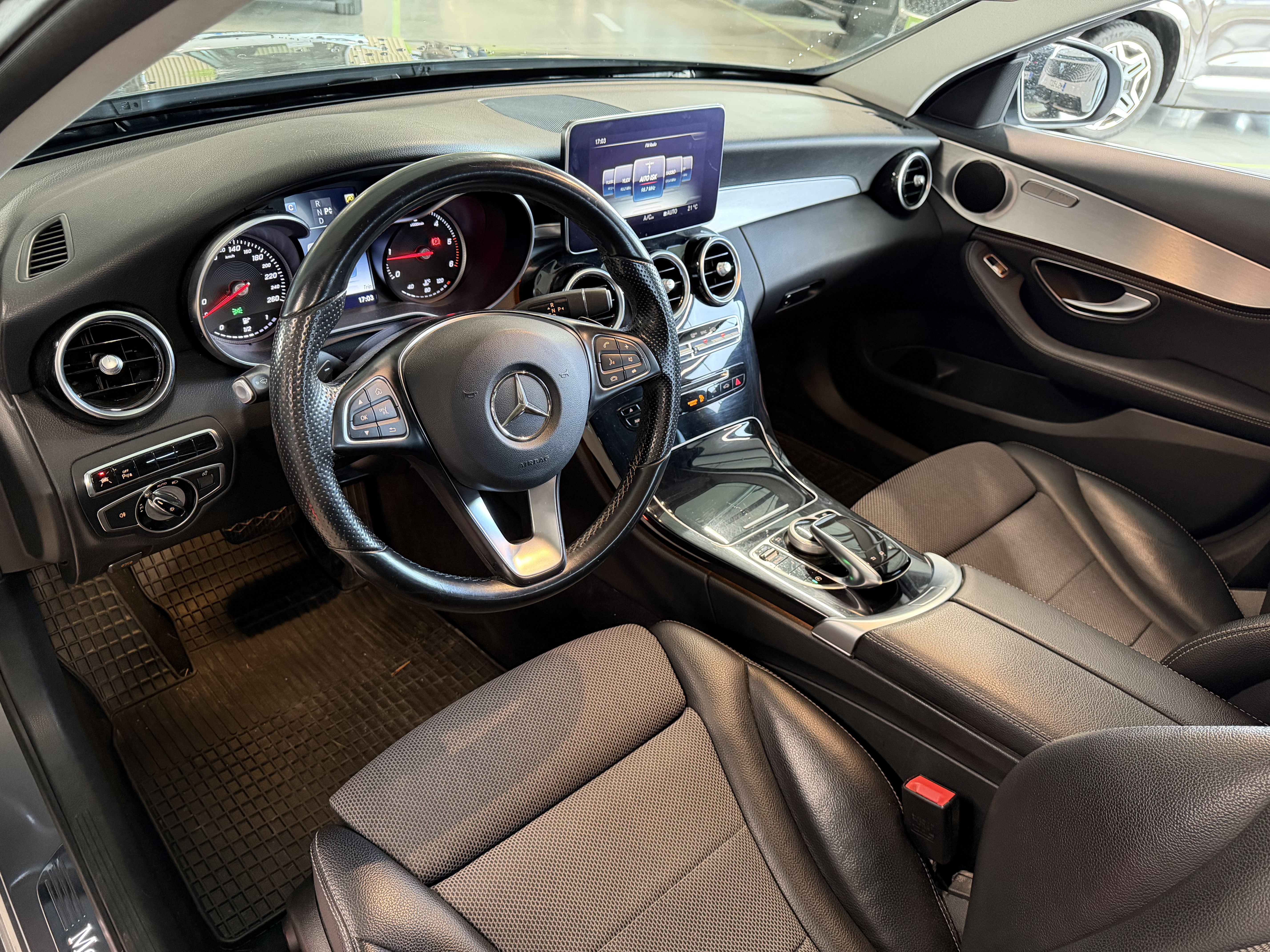 Mercedes-Benz C 2015