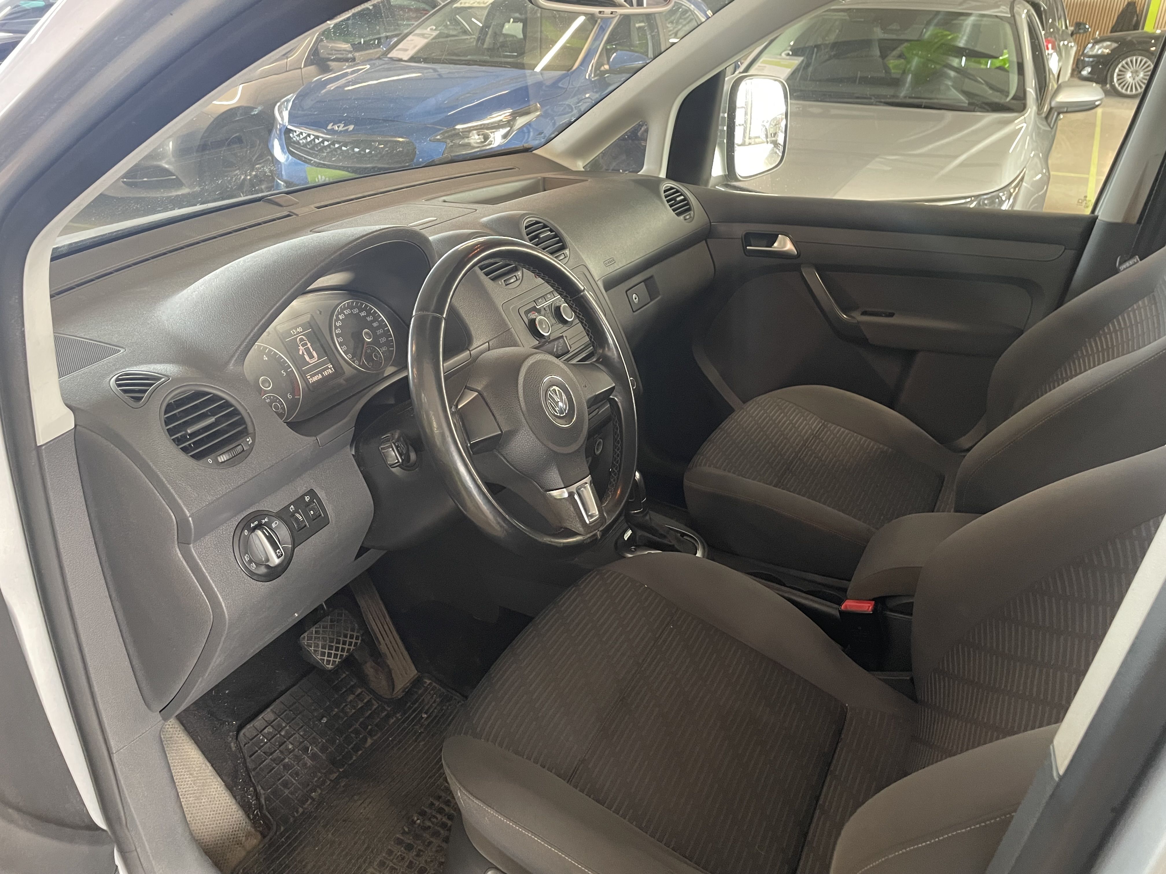 Volkswagen Caddy Maxi 2012