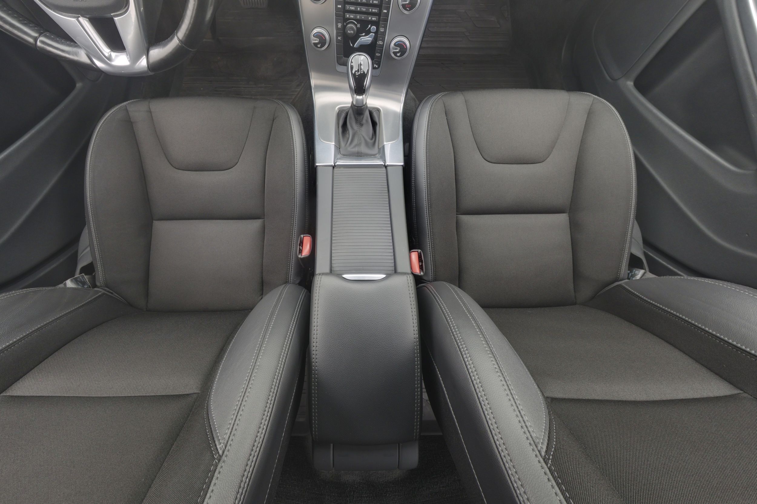 Volvo V60 2015
