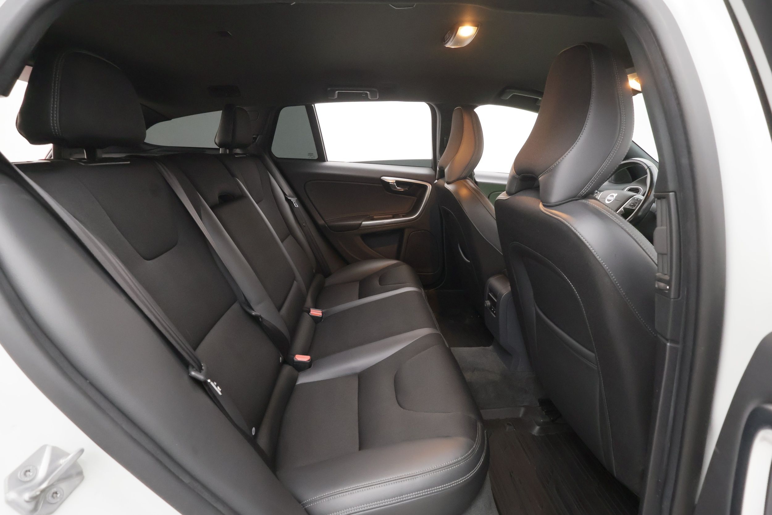 Volvo V60 2015
