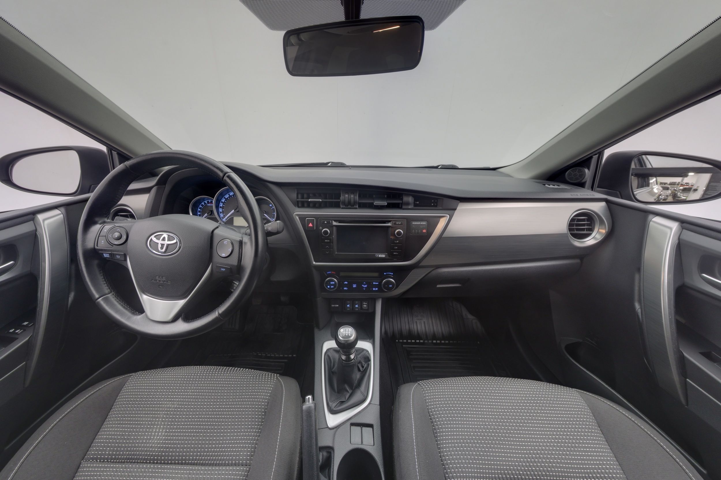 Toyota Auris 2014