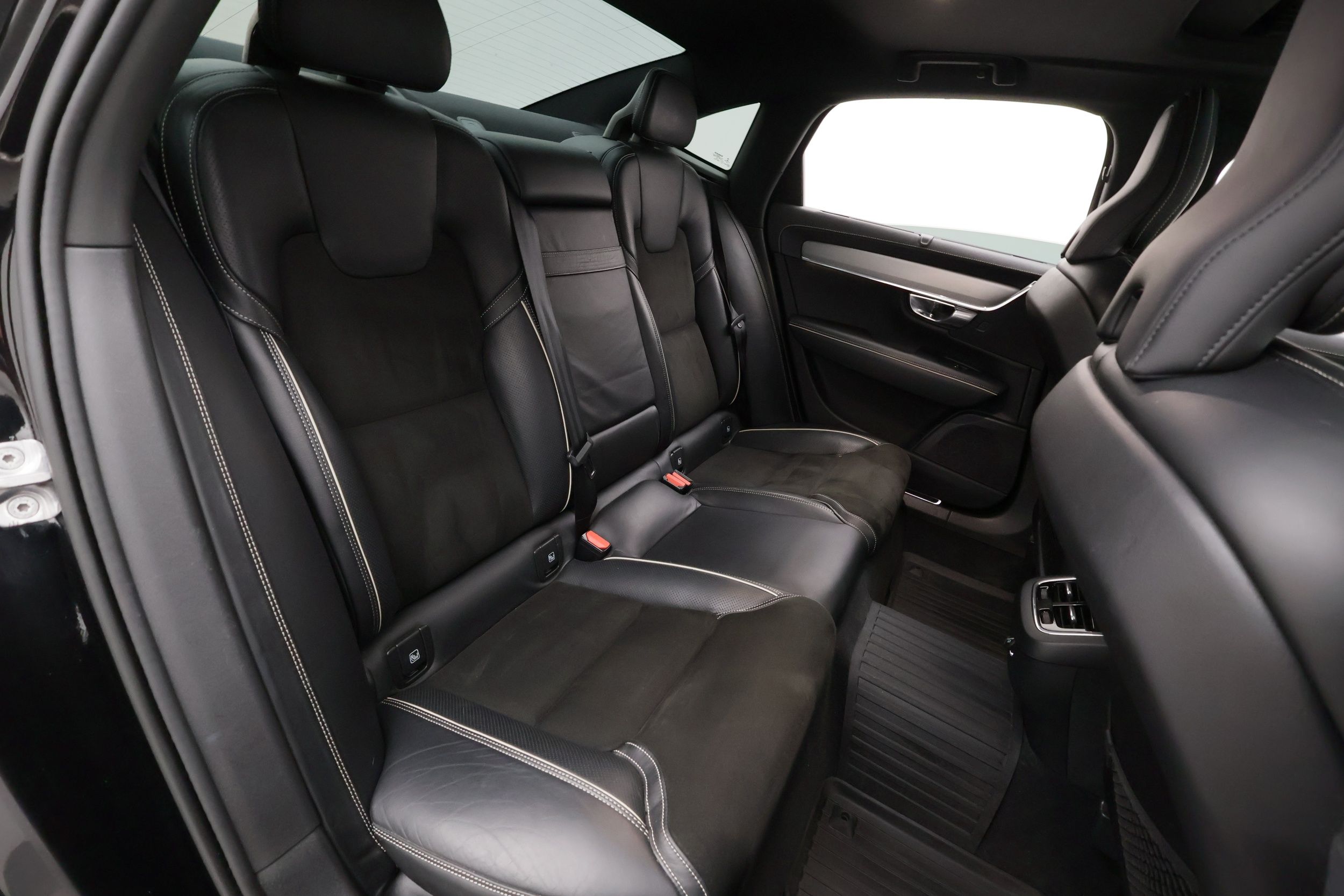 Volvo S90 2019