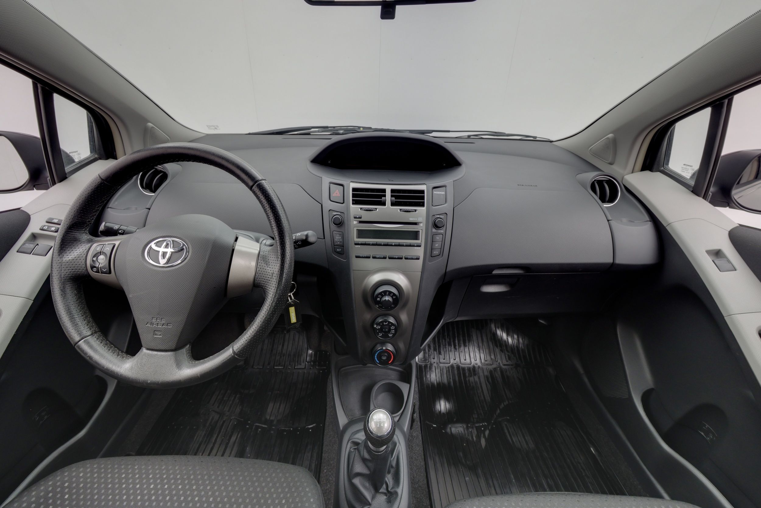 Toyota Yaris 2011